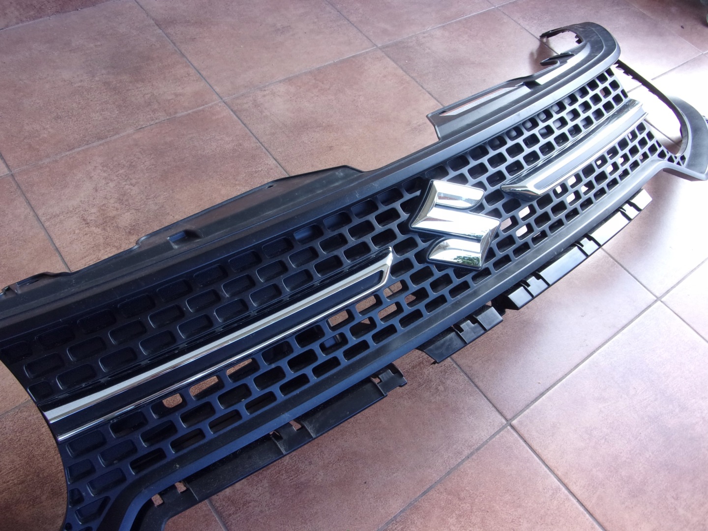 Suzuki Ignis I FH Kühlergrill FRONTGRILL Kühlergitter 7211262R0 - Thumbnail 4