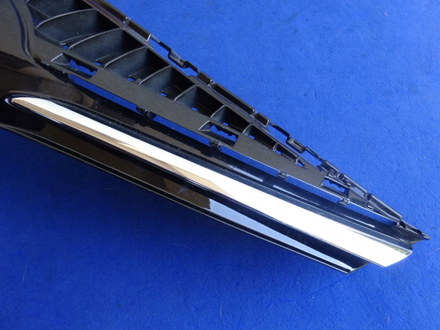 Toyota Avensis T25 Kühlergrill FRONTGRILL Kühlergitter 5311405120 - Thumbnail 4