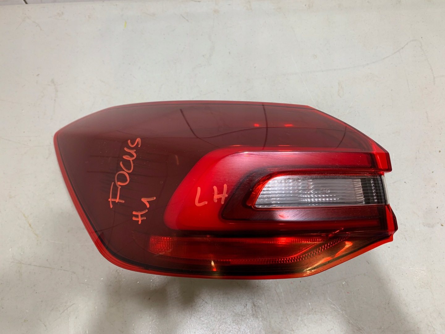 Ford Focus IV Mk4 Rückleuchte NX7B13405DE Rearlamp - Thumbnail 1