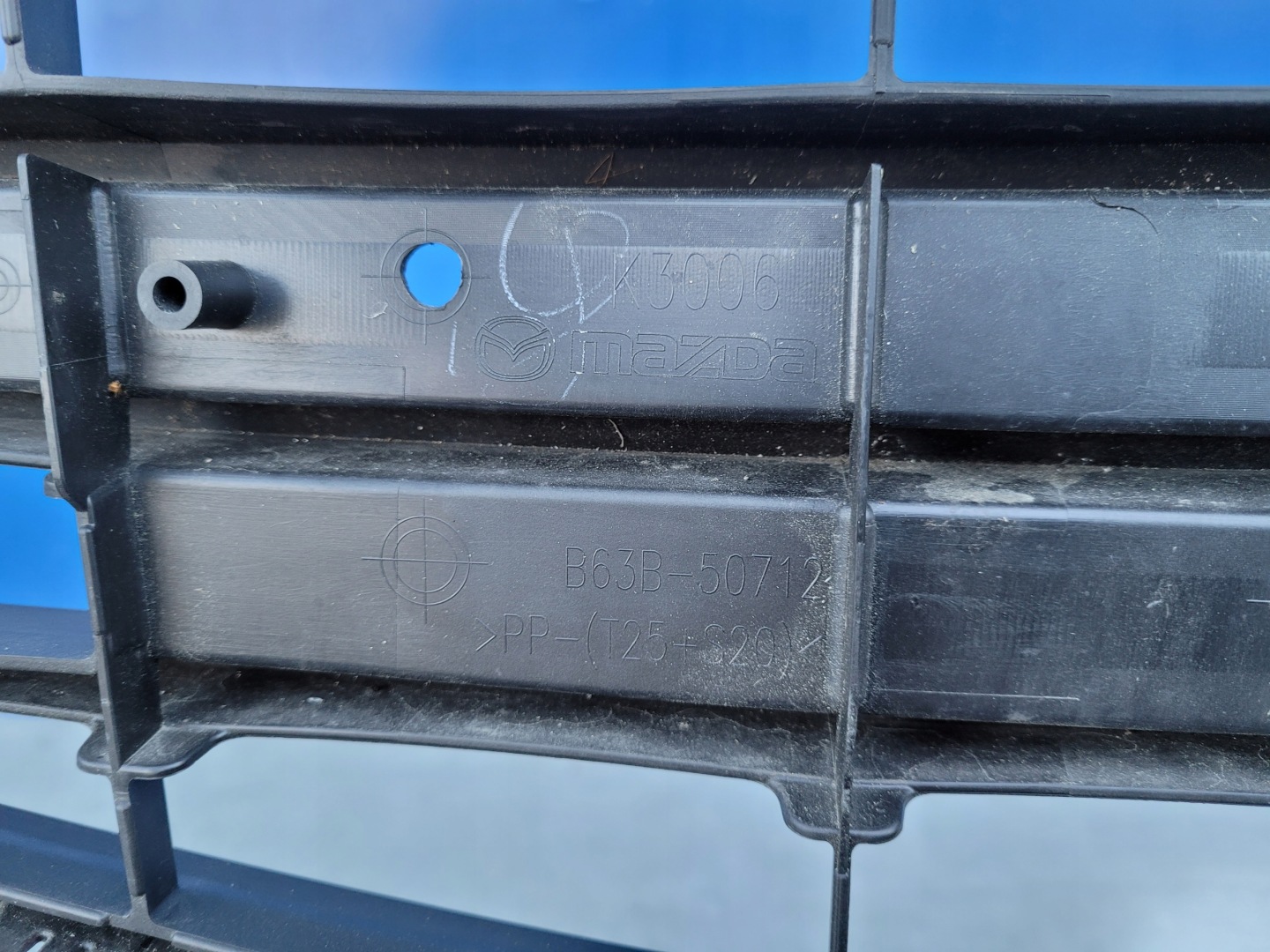 Mazda 3 BP Kühlergrill FRONTGRILL Kühlergitter B63B50712 - Thumbnail 12