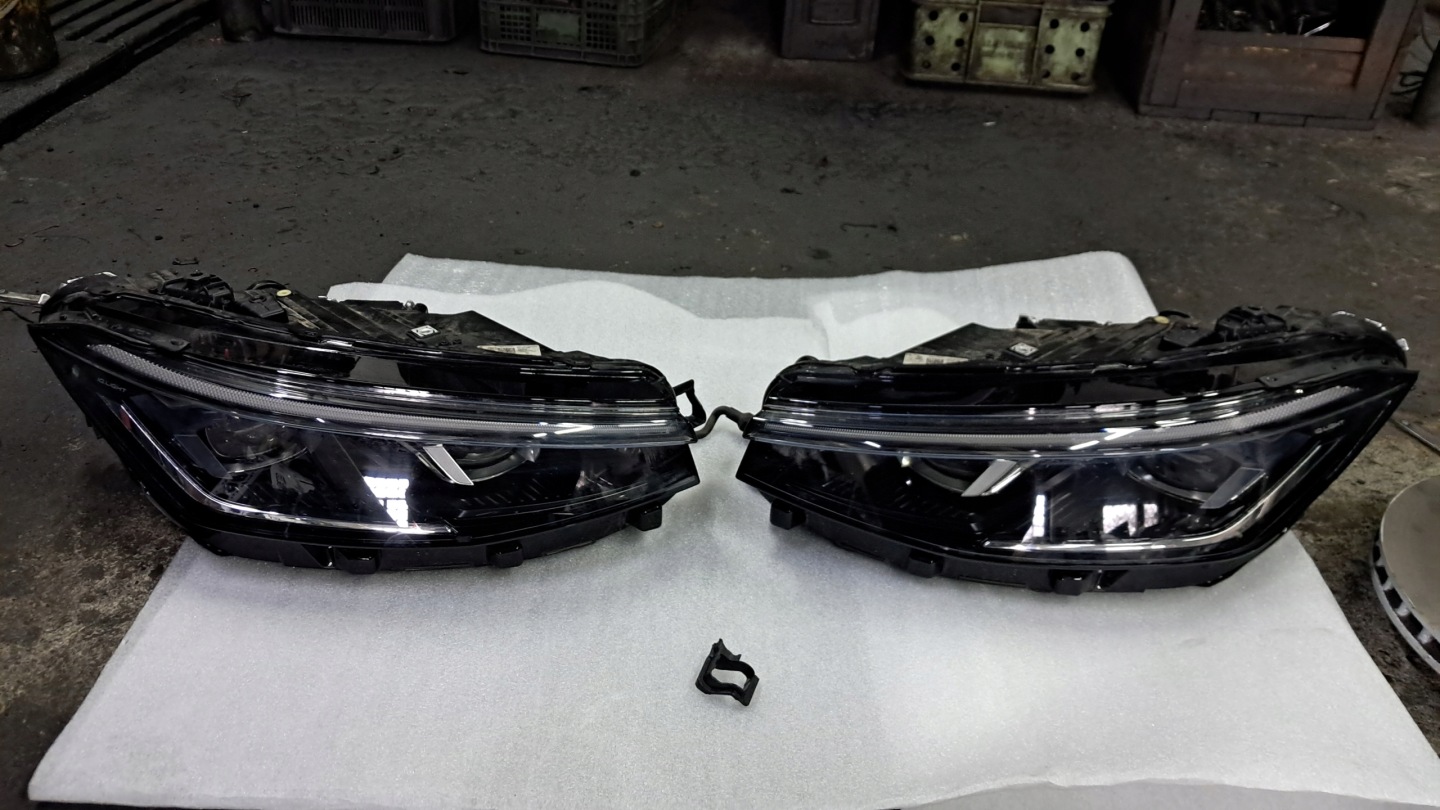 Frontscheinwerfer VW Passat B9 3J1941036 Matrix LED Links Scheinwerfer Headlight - Thumbnail 1