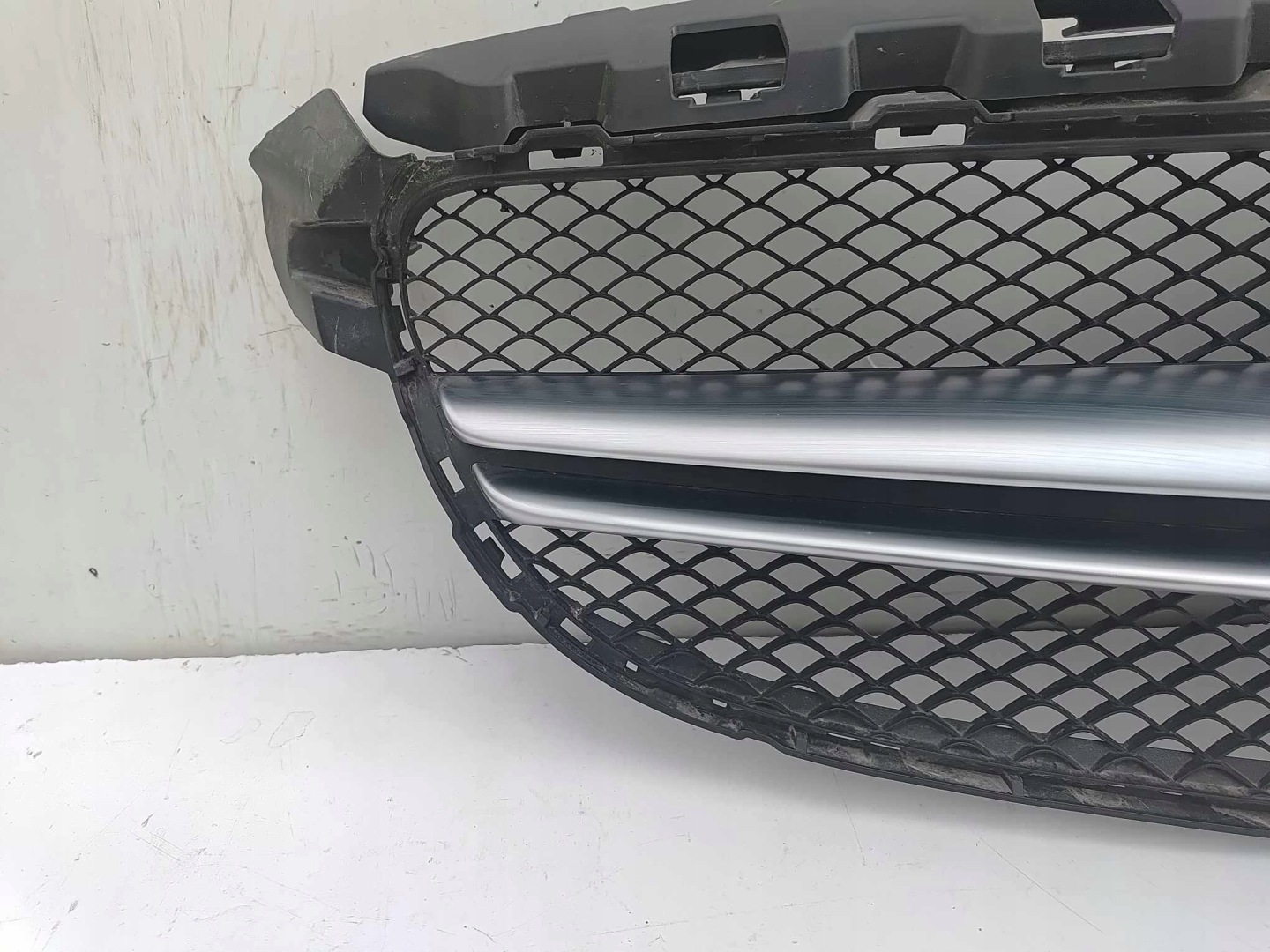 Mercedes-Benz C-Klasse W205 Kühlergrill FRONTGRILL Kühlergitter A2058880523 - Thumbnail 5