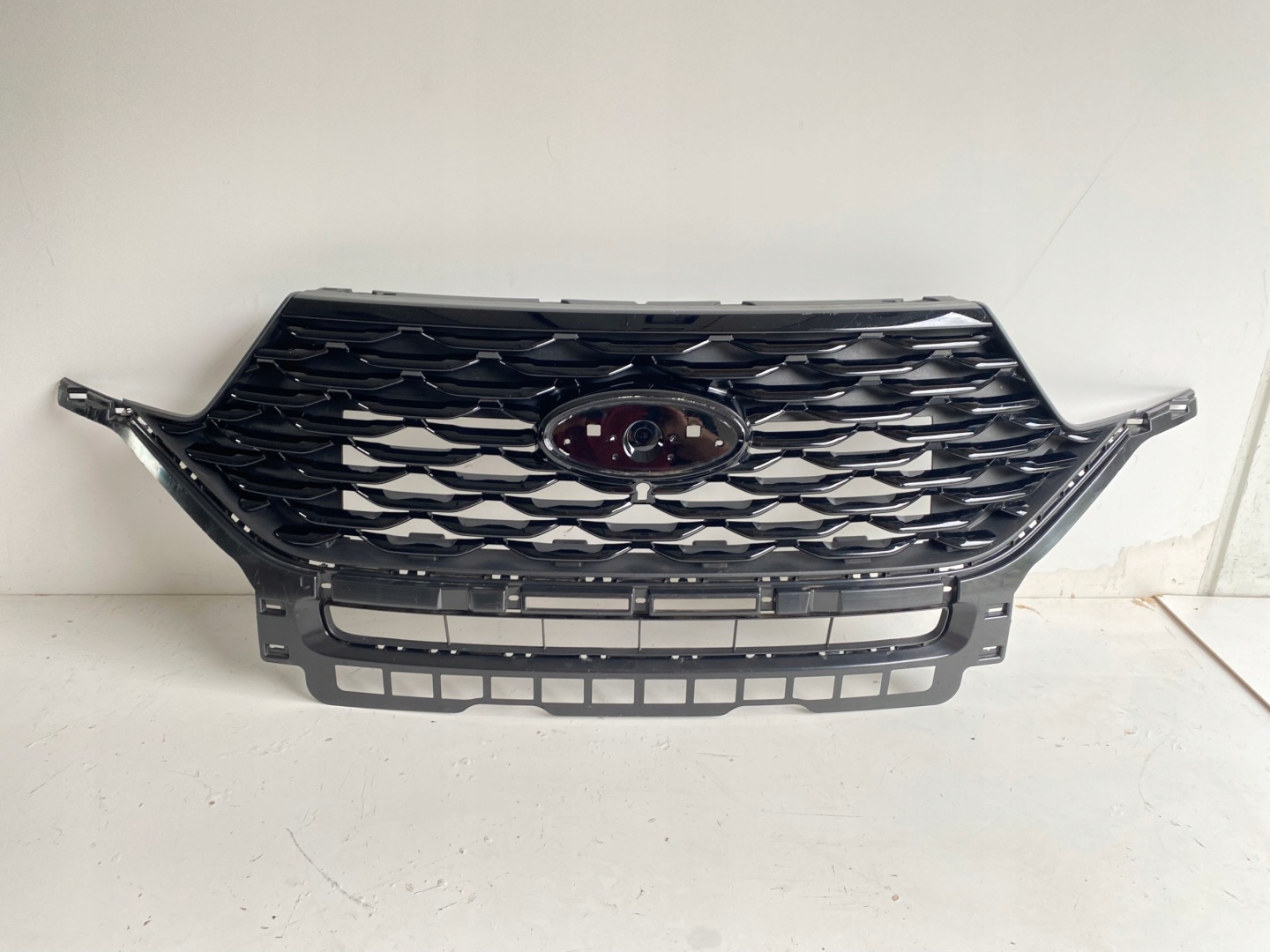 Ford Explorer Kühlergrill FRONTGRILL Kühlergitter LB5B8200EBGRI - Thumbnail 1