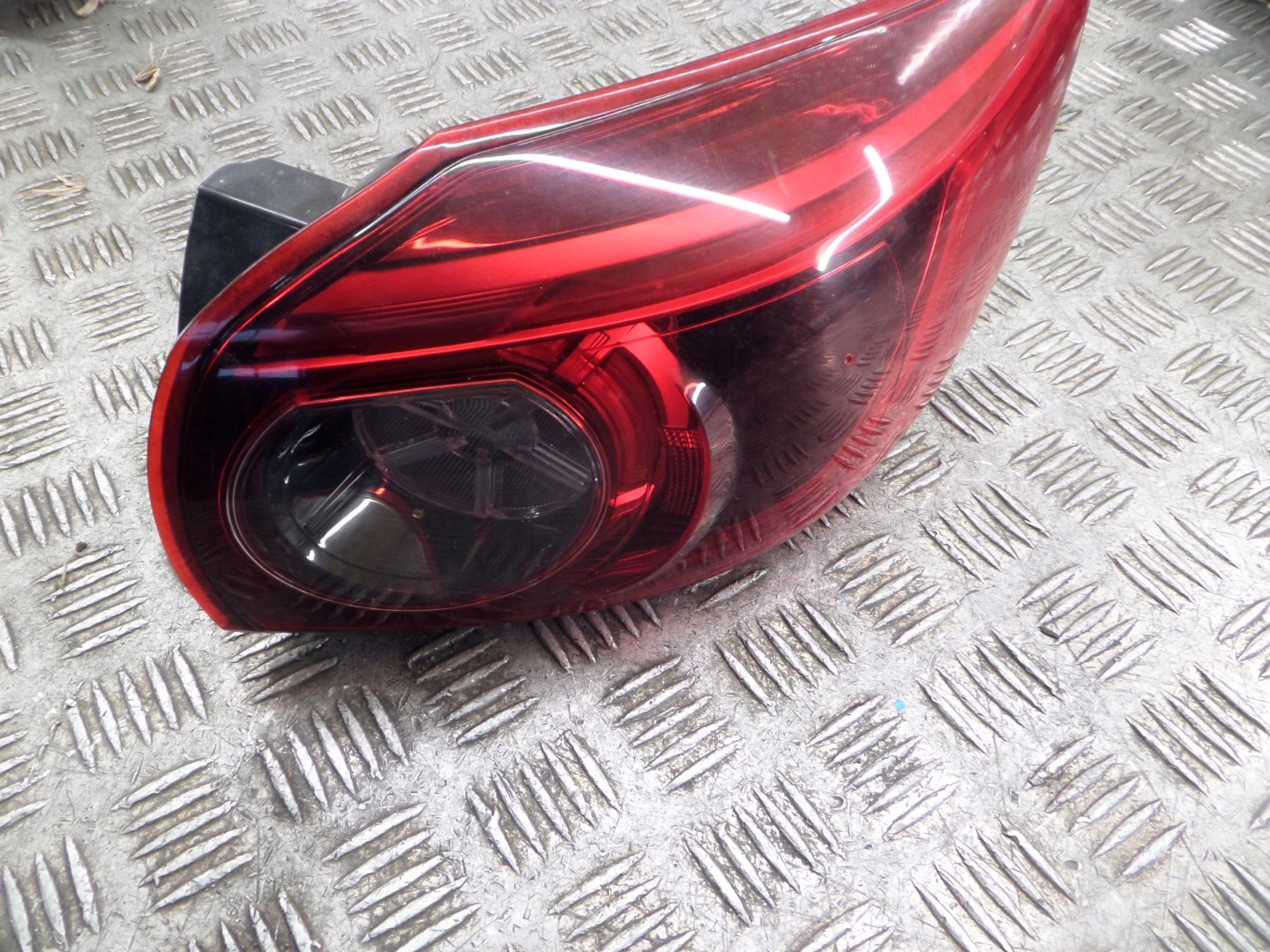 Mazda 3 BP Rückleuchte B45D51150R Rearlamp - Thumbnail 1