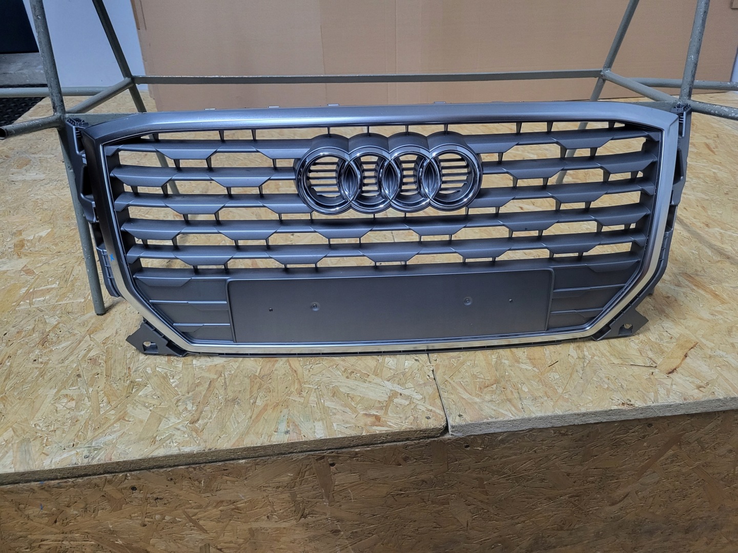 Audi Q2 Kühlergrill FRONTGRILL Kühlergitter 81A853651 - Thumbnail 1