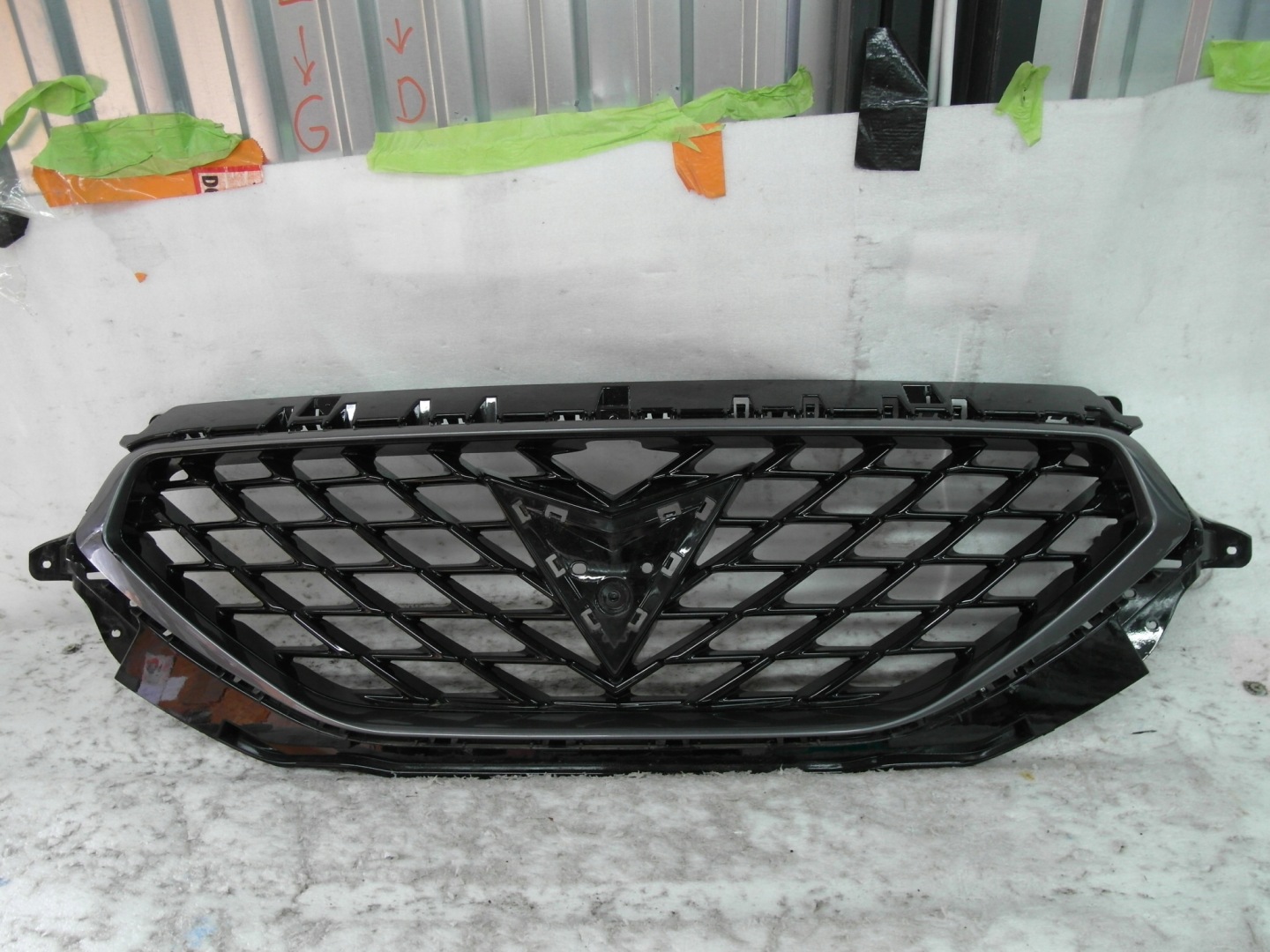 SEAT Formentor KM Kühlergrill FRONTGRILL Kühlergitter 5FF853651 - Thumbnail 1