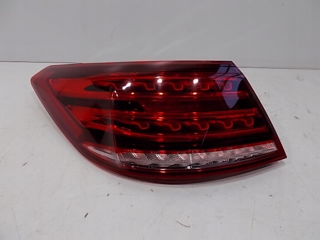 Mercedes-Benz E-Klasse W207 Rückleuchte A2079063300 Rearlamp - Thumbnail 1
