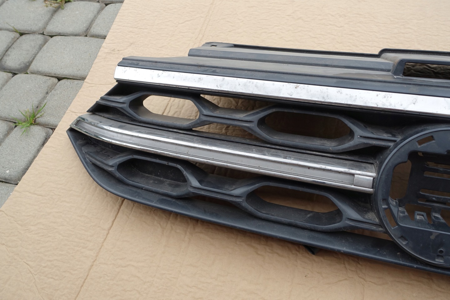 VW T-Roc A1 Kühlergrill FRONTGRILL Kühlergitter 2GA853653HL - Thumbnail 3