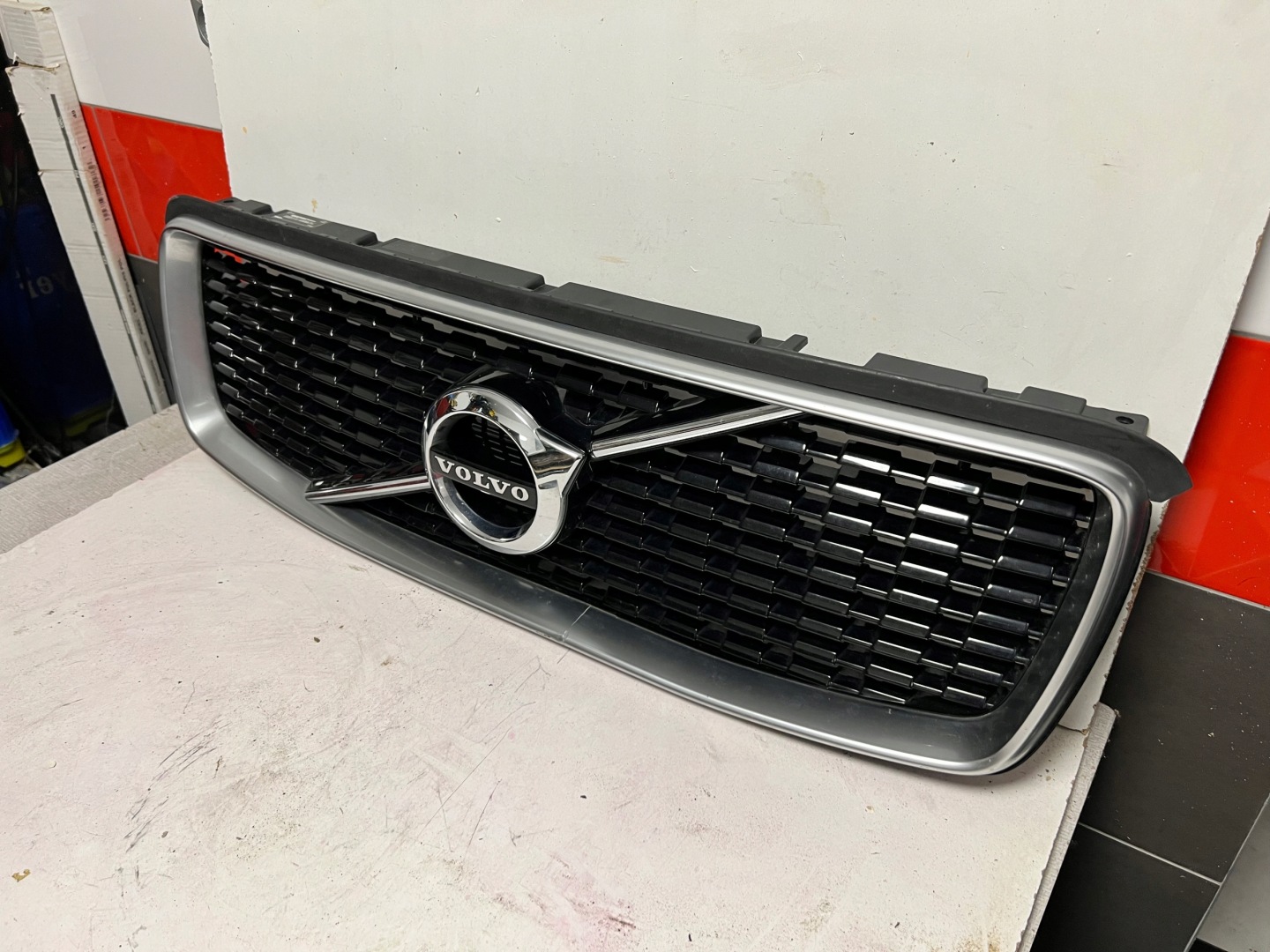 Volvo XC90 Kühlergrill FRONTGRILL Kühlergitter 31408429OE - Thumbnail 3