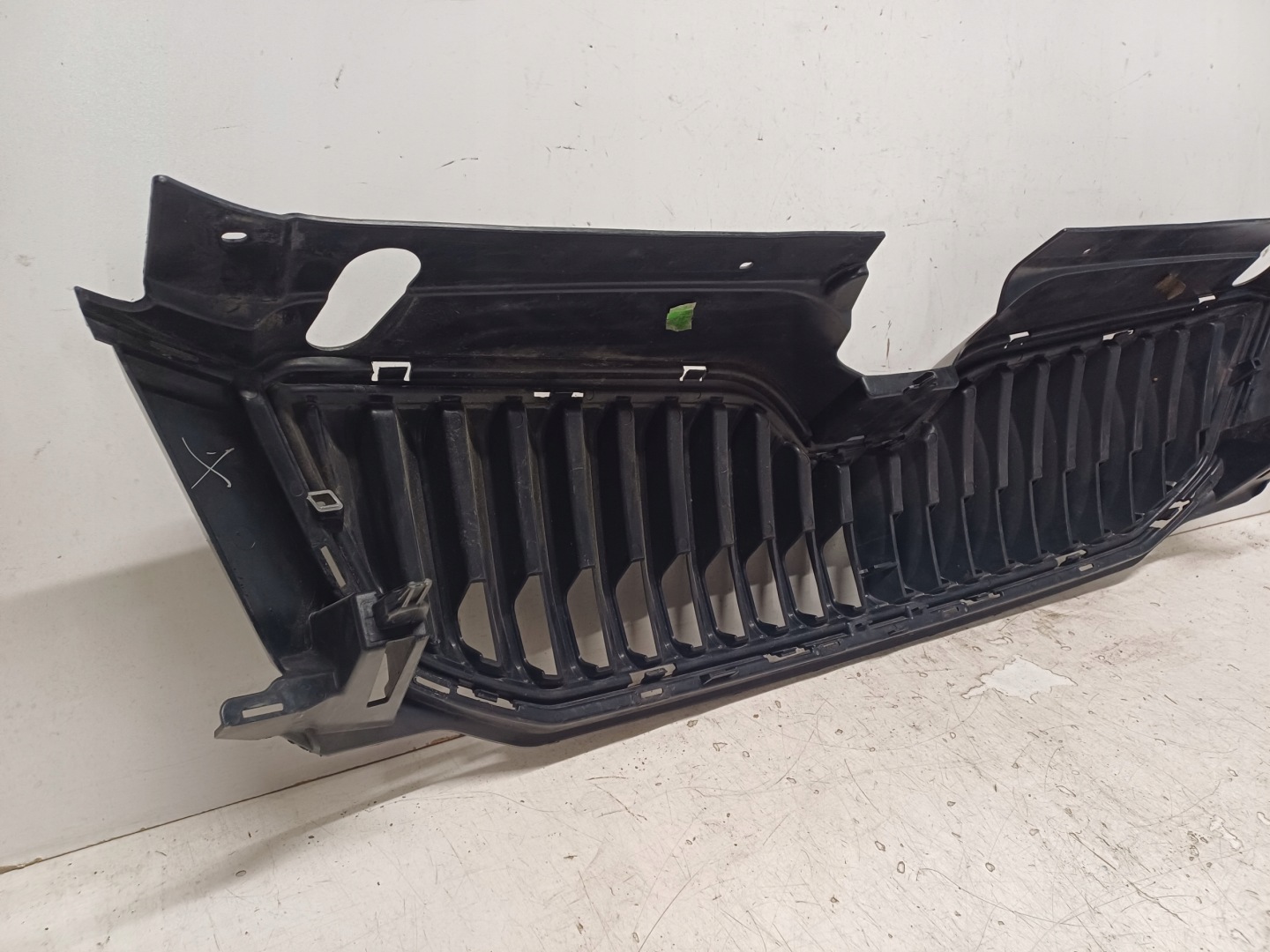 Skoda Octavia III 5E Kühlergrill FRONTGRILL Kühlergitter 5E0853653RT - Thumbnail 7