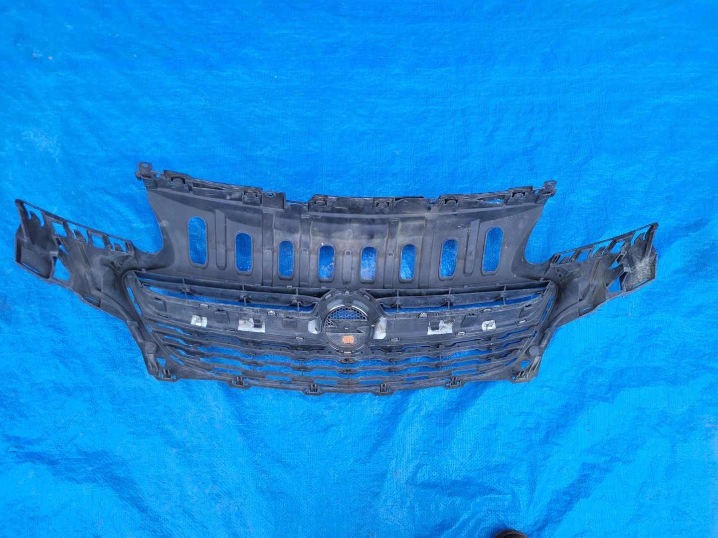 Opel Corsa Kühlergrill FRONTGRILL Kühlergitter 39003576 - Thumbnail 8