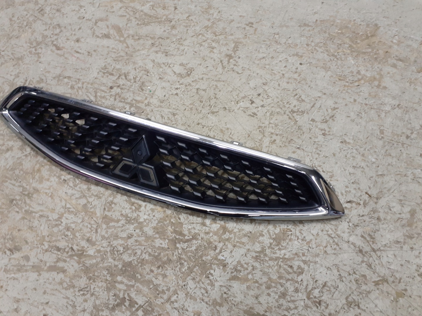 Mitsubishi Space Star A00 Kühlergrill FRONTGRILL Kühlergitter 6402A380 - Thumbnail 3