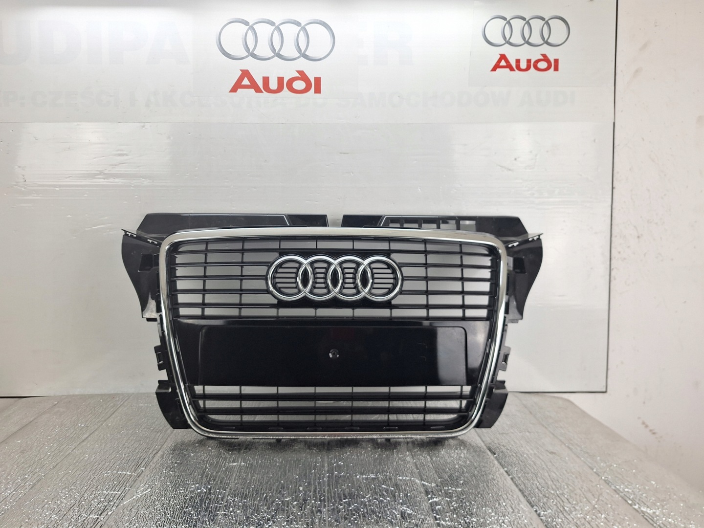 Audi A3 8P Kühlergrill FRONTGRILL Kühlergitter 8P0853651M - Thumbnail 1
