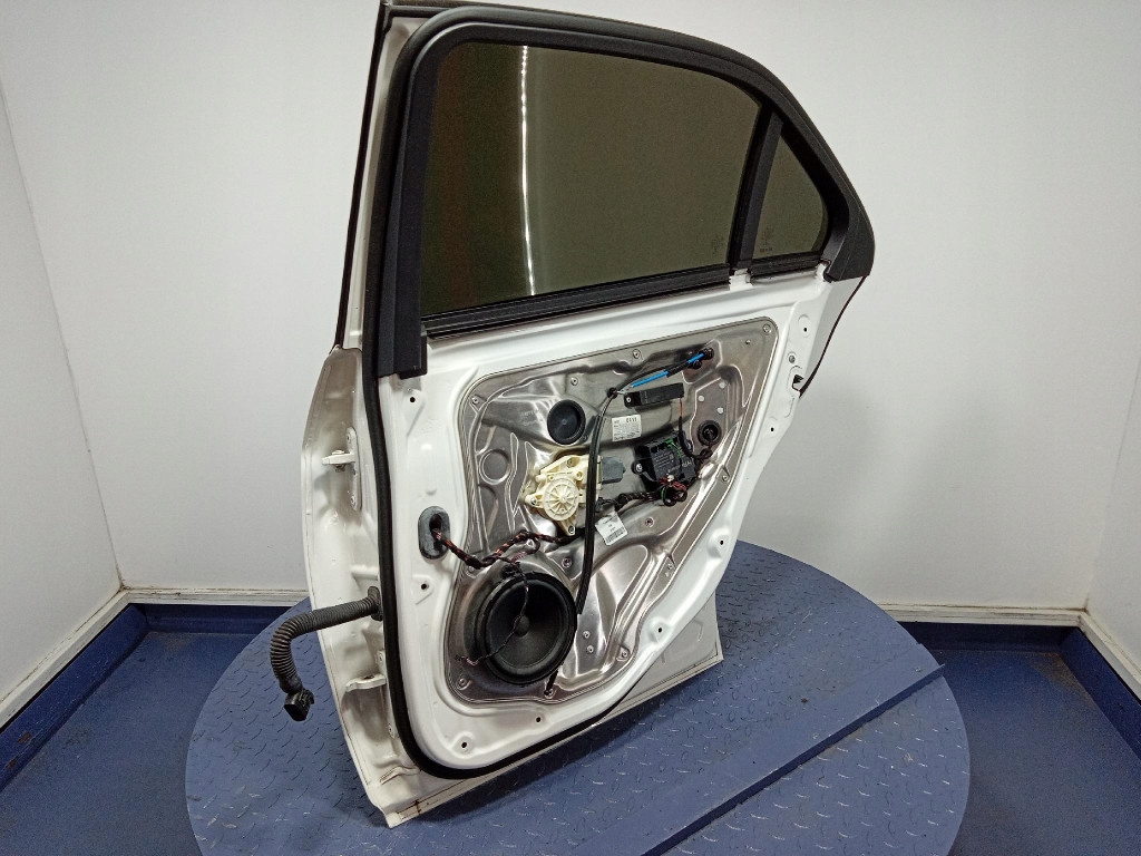 Mercedes-Benz E-Klasse W212 Tür Hinten Rechts Limousine Door - Thumbnail 9