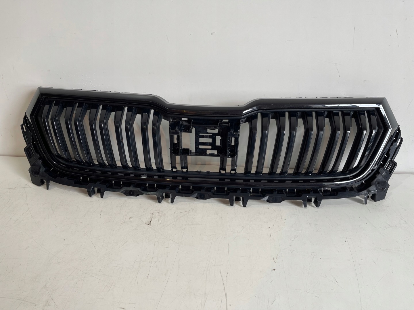 Skoda Kodiaq 565 Kühlergrill FRONTGRILL Kühlergitter 565853653GM - Thumbnail 1