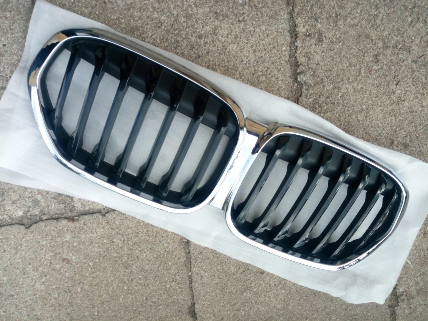 BMW X1 F48 Kühlergrill FRONTGRILL Kühlergitter 5113185 - Thumbnail 1