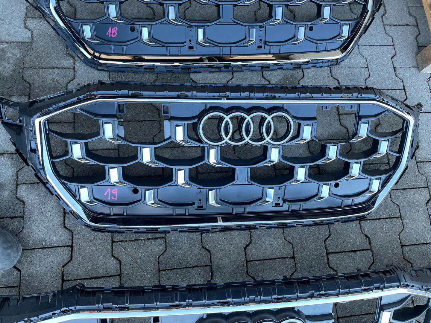 Audi Q8 Kühlergrill FRONTGRILL Kühlergitter 4M8853651BS - Thumbnail 9