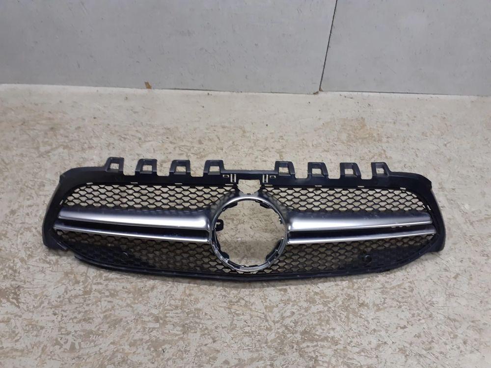Mercedes-Benz C-Klasse W202 Kühlergrill FRONTGRILL Kühlergitter A1778882900 - Thumbnail 1