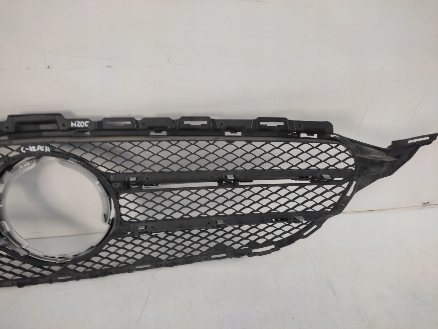 Mercedes-Benz C-Klasse W205 Kühlergrill FRONTGRILL Kühlergitter A2058803783 - Thumbnail 9