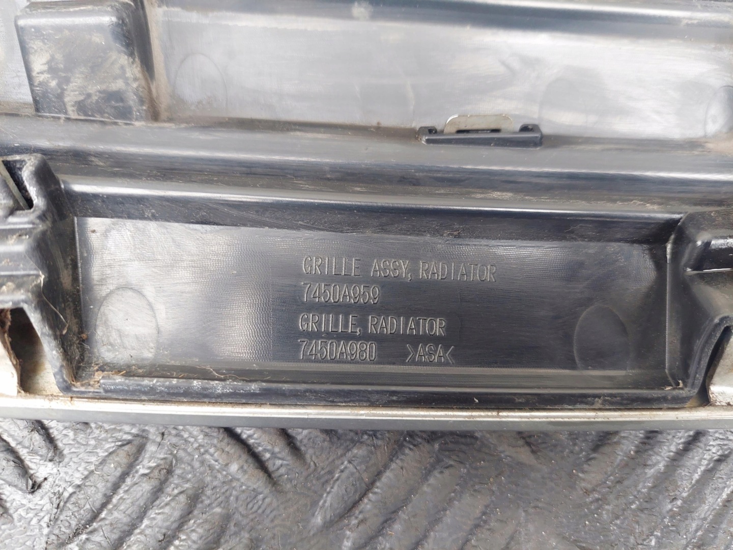 Mitsubishi Outlander CU0W Kühlergrill FRONTGRILL Kühlergitter 7450A959 - Thumbnail 6