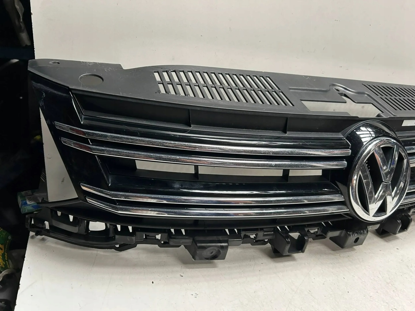 VW Tiguan Kühlergrill FRONTGRILL Kühlergitter 5N0853653E - Thumbnail 4