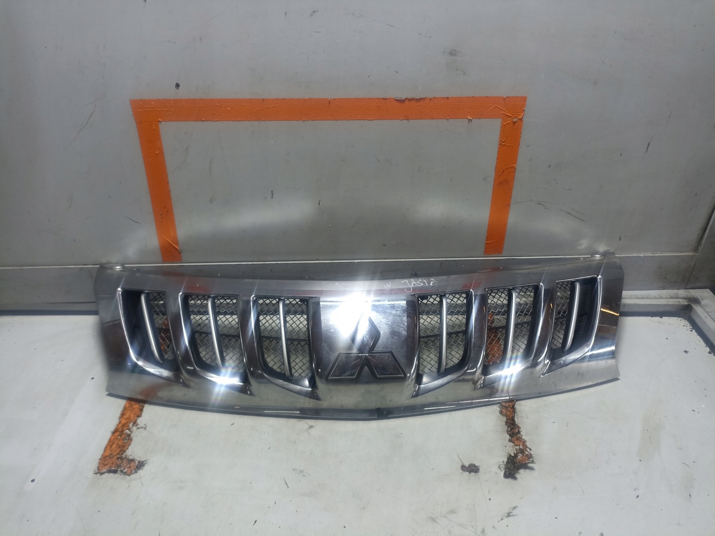 Mitsubishi L200 K60T Kühlergrill FRONTGRILL Kühlergitter 7450A953 - Thumbnail 1