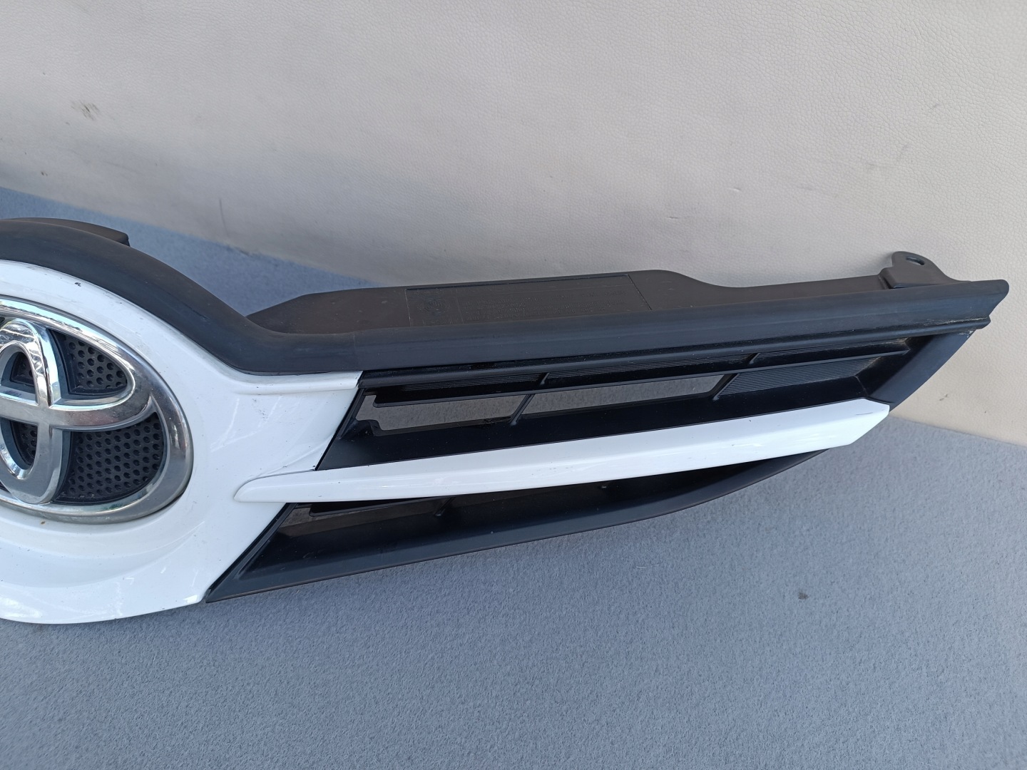 Toyota Auris E150 Kühlergrill FRONTGRILL Kühlergitter - Thumbnail 8