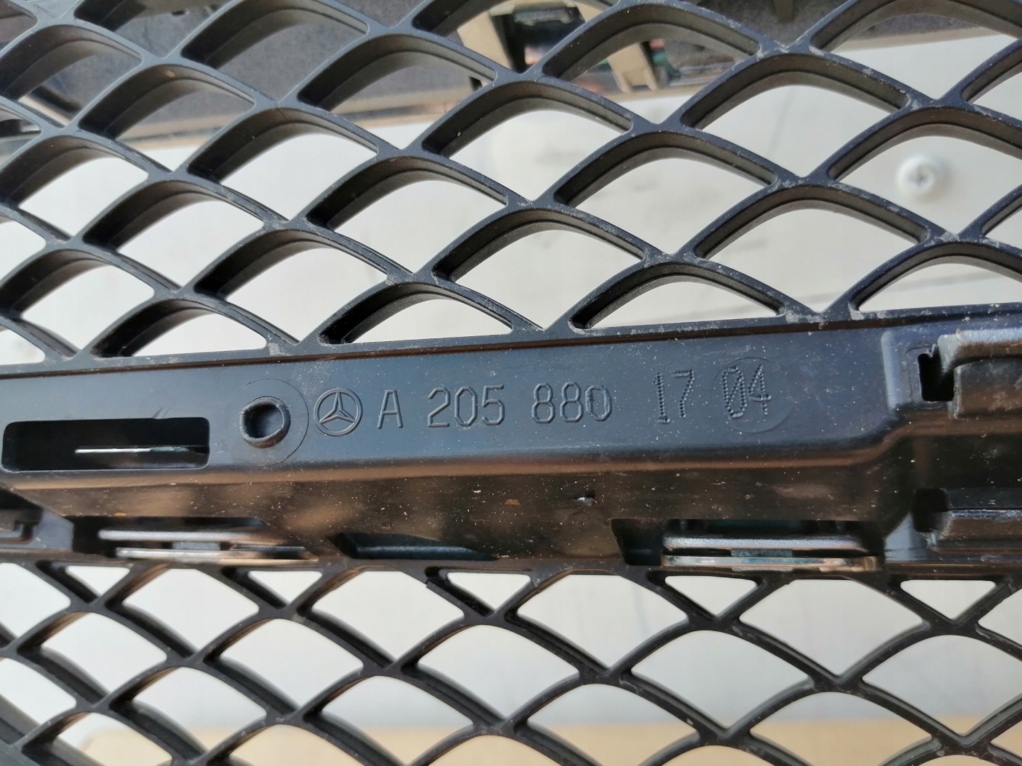 Mercedes-Benz C-Klasse W205 Kühlergrill FRONTGRILL Kühlergitter A2058801704 - Thumbnail 10