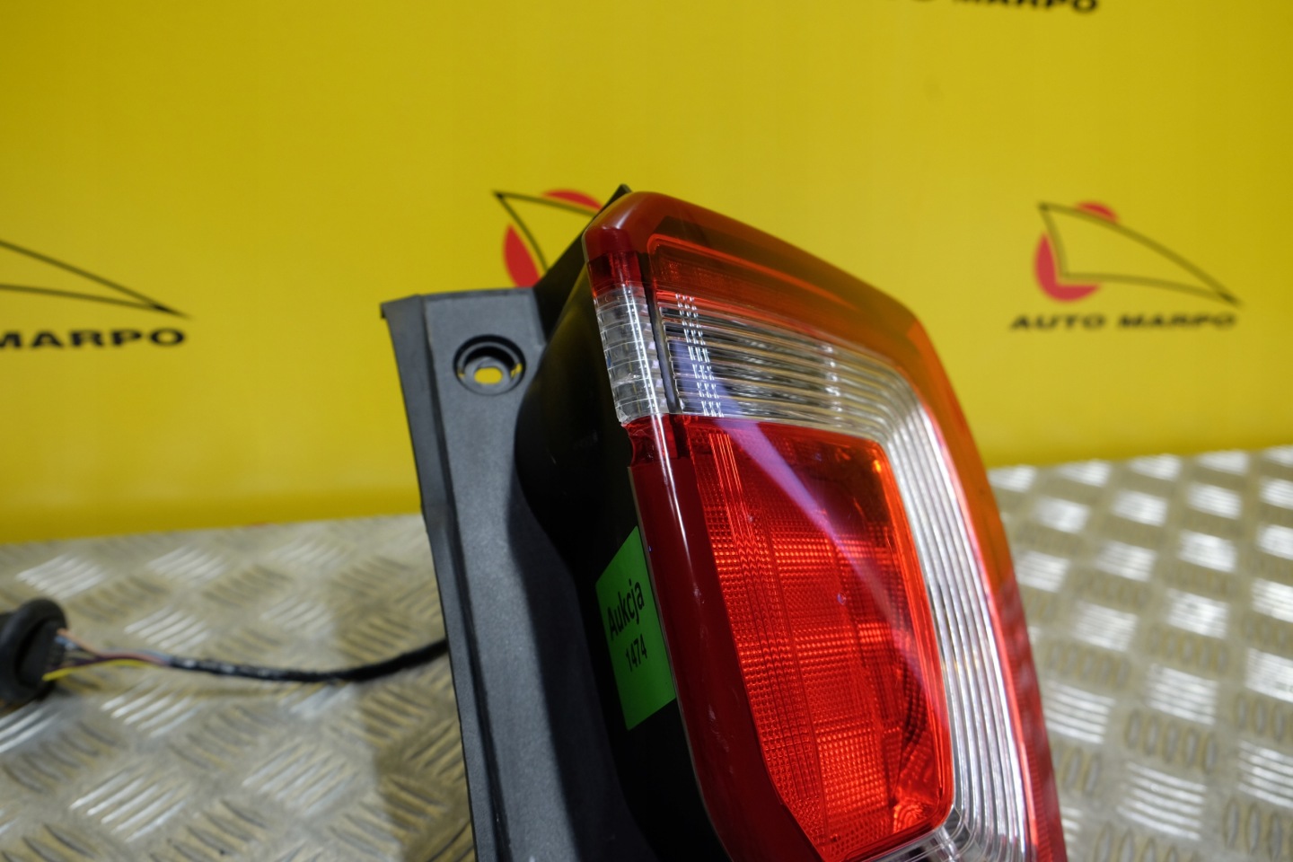 Ford Explorer Rückleuchte FB5313B504APR Rearlamp - Thumbnail 4