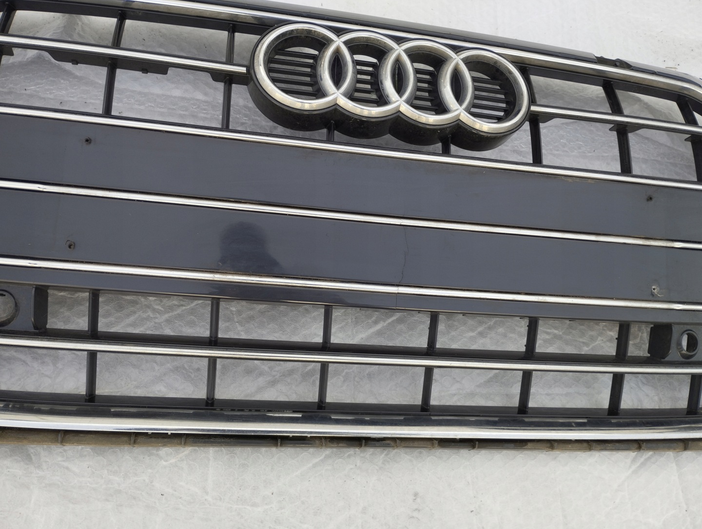 Audi A4 8W0 Kühlergrill FRONTGRILL Kühlergitter 8W0807233C - Thumbnail 3