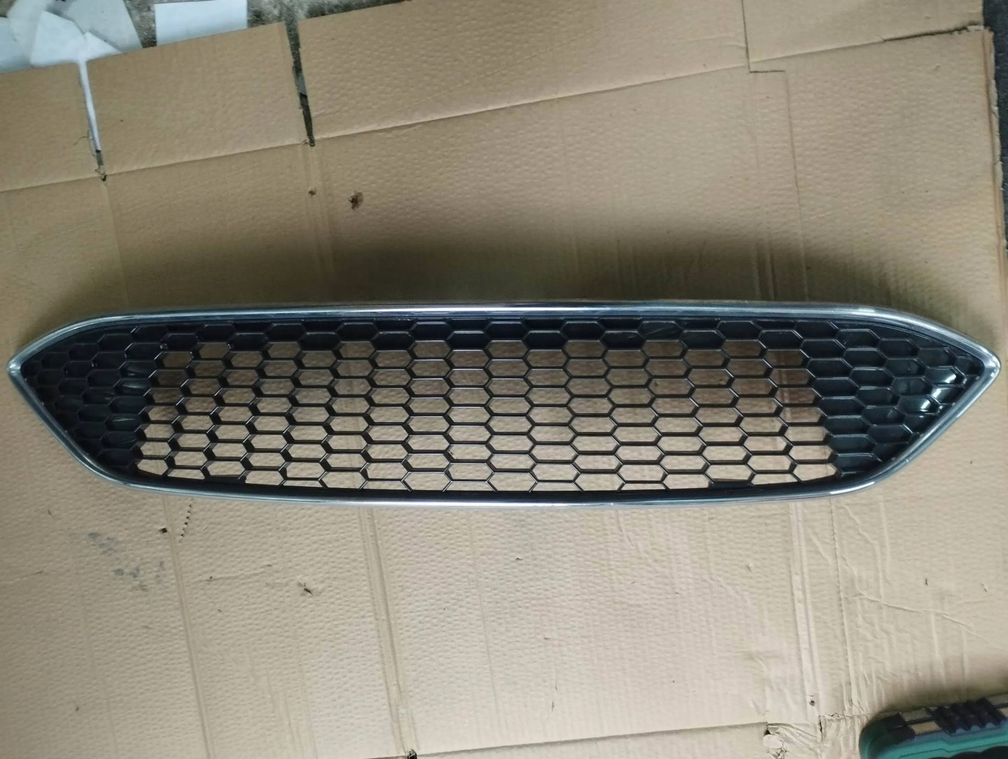 Ford Focus III Mk3 Kühlergrill FRONTGRILL Kühlergitter - Thumbnail 1