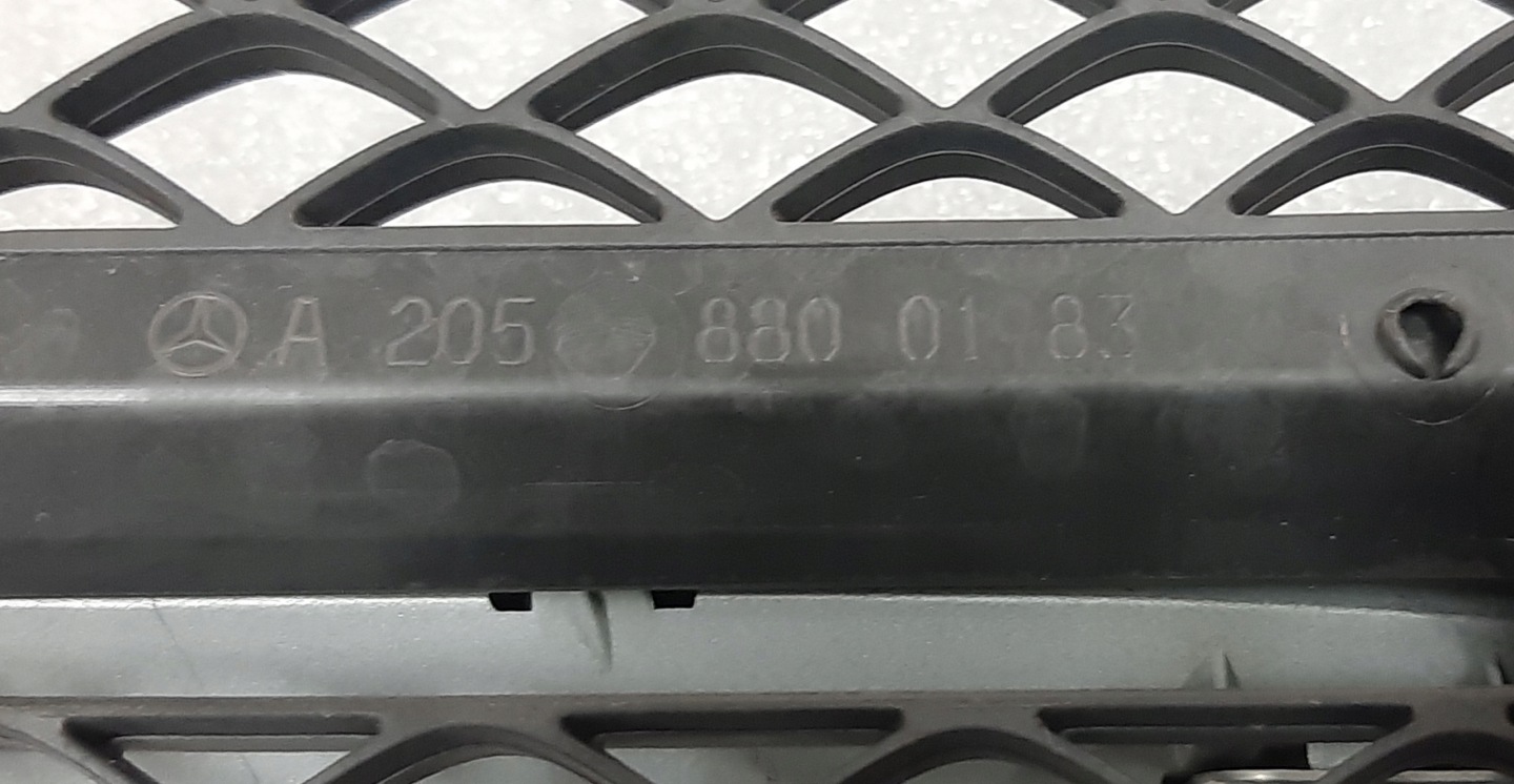 Mercedes-Benz C-Klasse W205 Kühlergrill FRONTGRILL Kühlergitter A2058800183 - Thumbnail 11