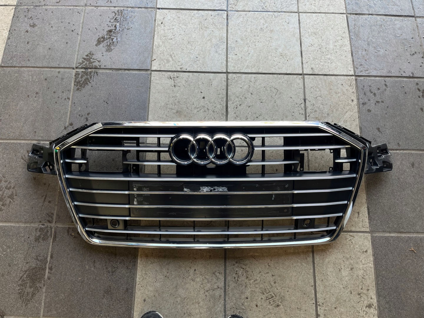 Audi A6 Kühlergrill FRONTGRILL Kühlergitter 4K0853651C - Thumbnail 1