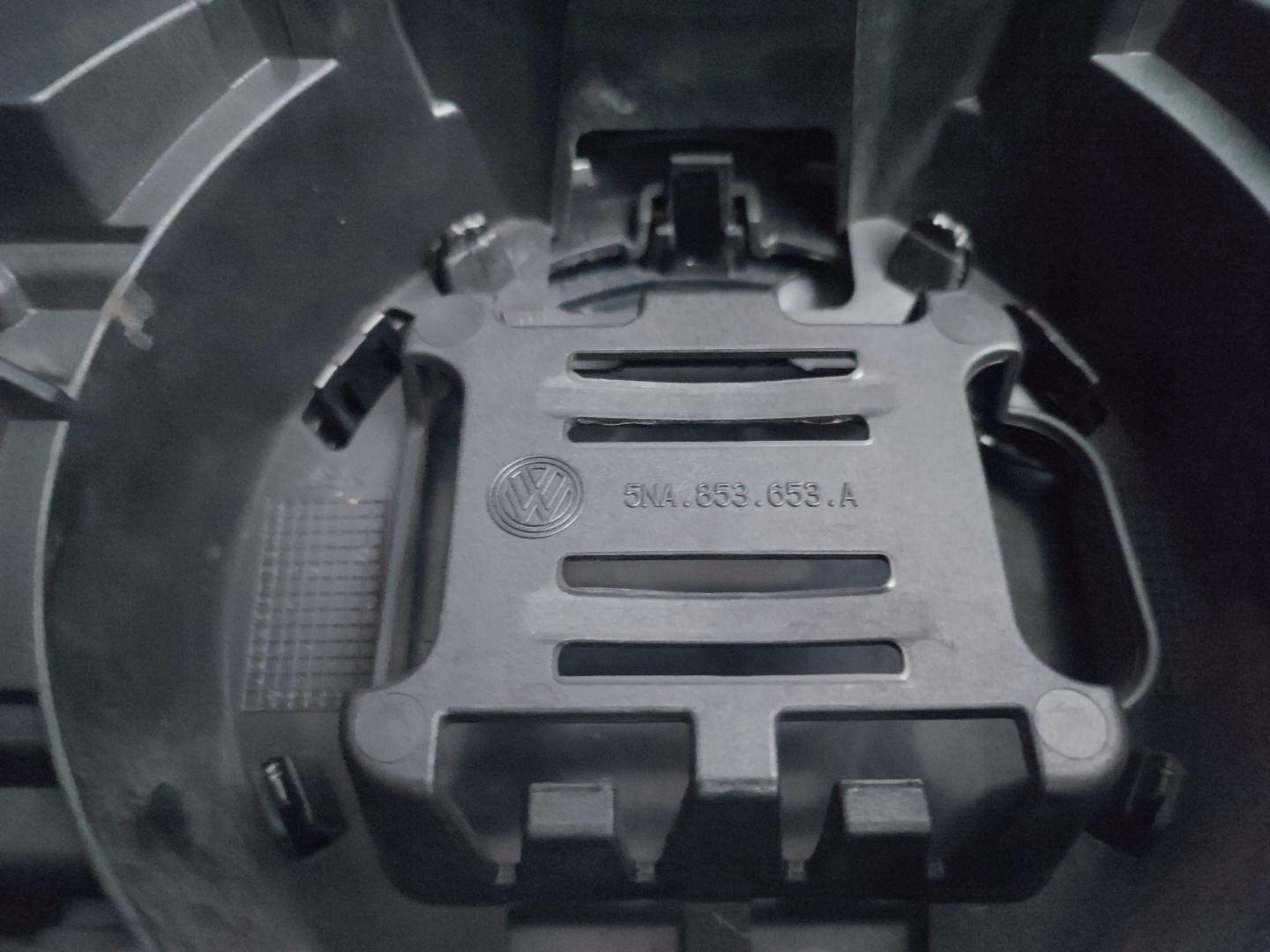 VW Tiguan Kühlergrill FRONTGRILL Kühlergitter 5NA853653A - Thumbnail 11