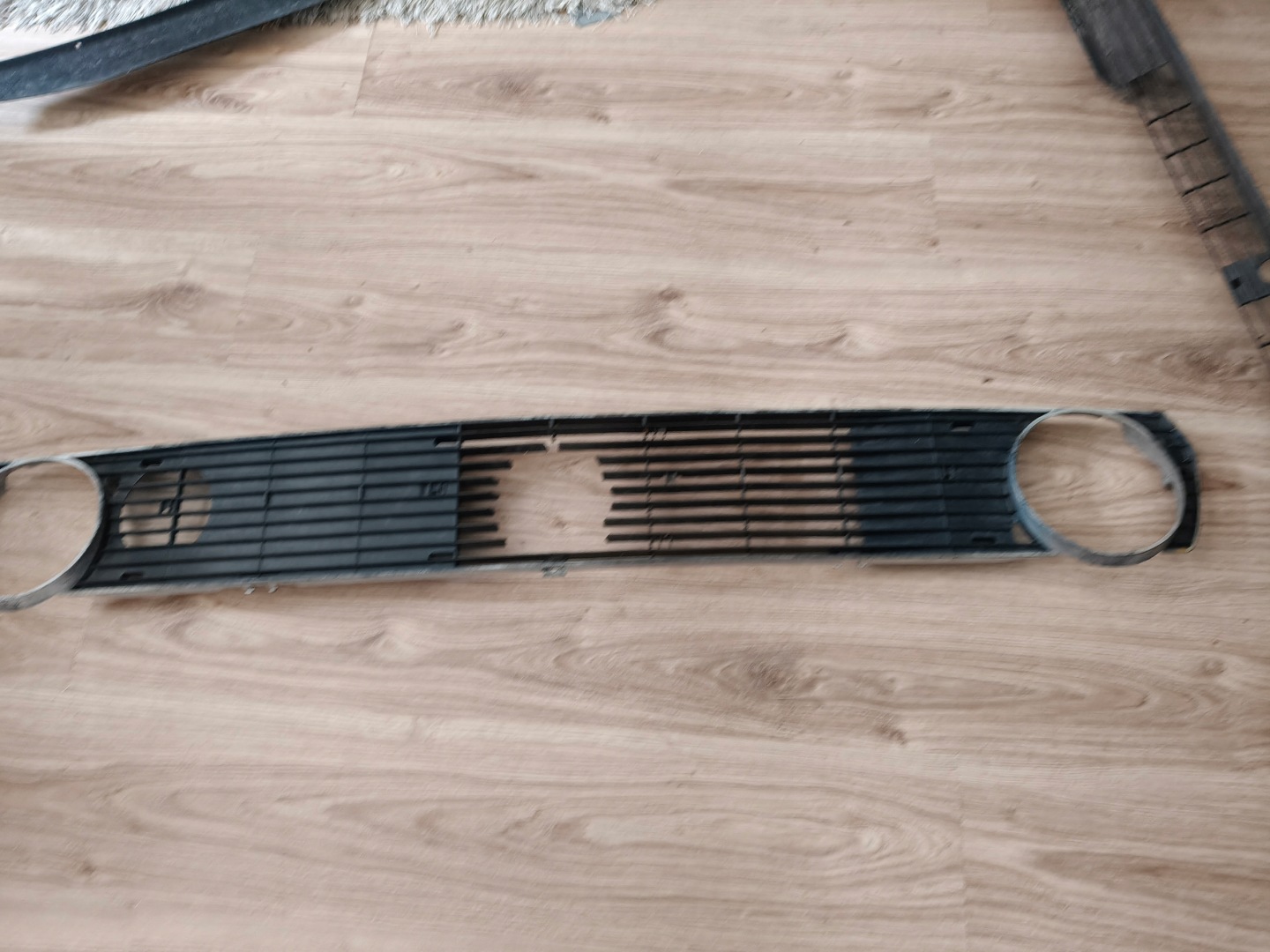 VW Golf 861 Kühlergrill FRONTGRILL Kühlergitter 861853655 - Thumbnail 1