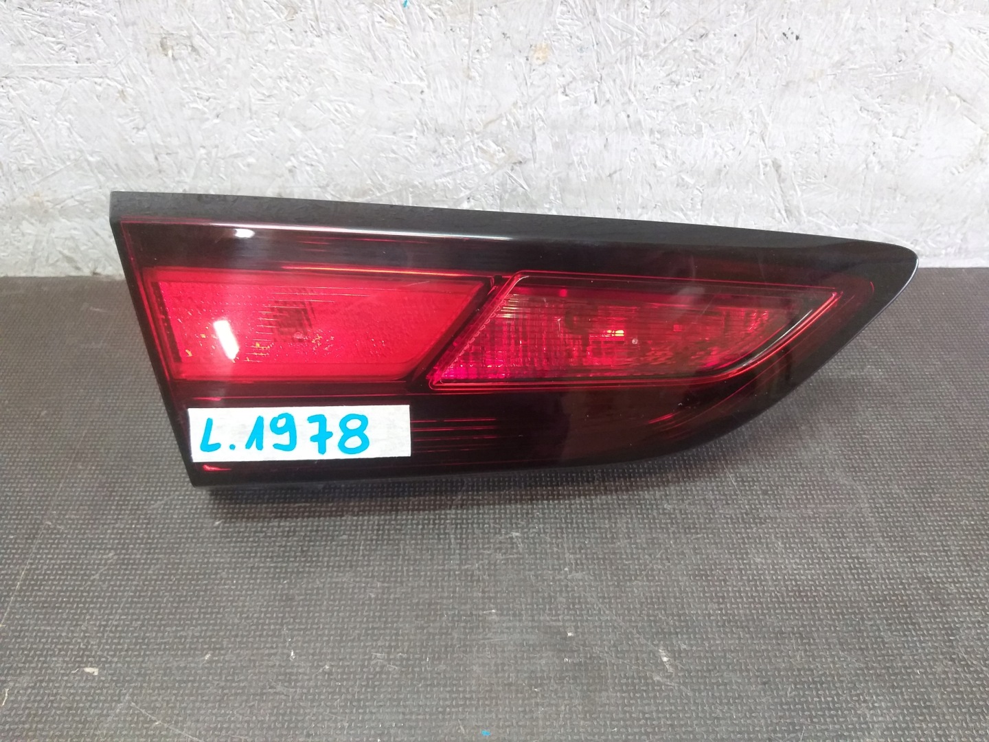 Opel Astra Rückleuchte 39098788 Rearlamp - Thumbnail 1