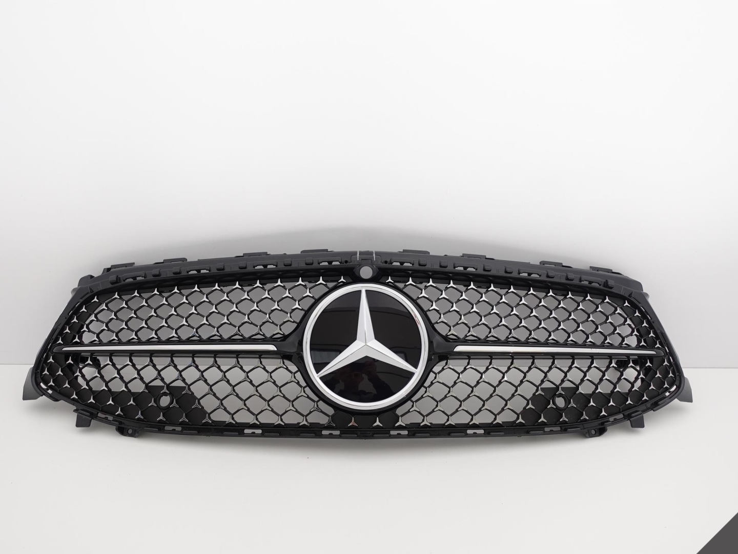 Mercedes-Benz CLA W118 Kühlergrill FRONTGRILL Kühlergitter A1188884400 - Thumbnail 1