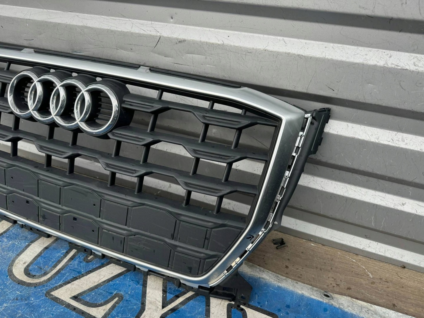 Audi Q2 Kühlergrill FRONTGRILL Kühlergitter 81A853651H - Thumbnail 2