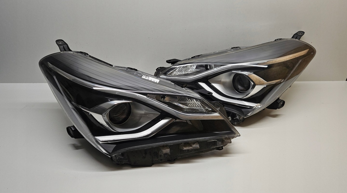 Frontscheinwerfer Toyota Yaris III XP13 LED Links Scheinwerfer Headlight - Thumbnail 1