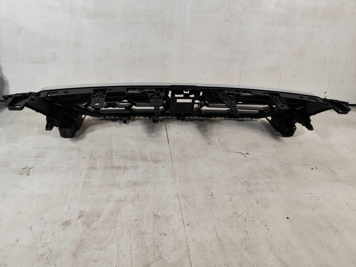 SEAT Ateca 575 Kühlergrill FRONTGRILL Kühlergitter 575853654E - Thumbnail 9