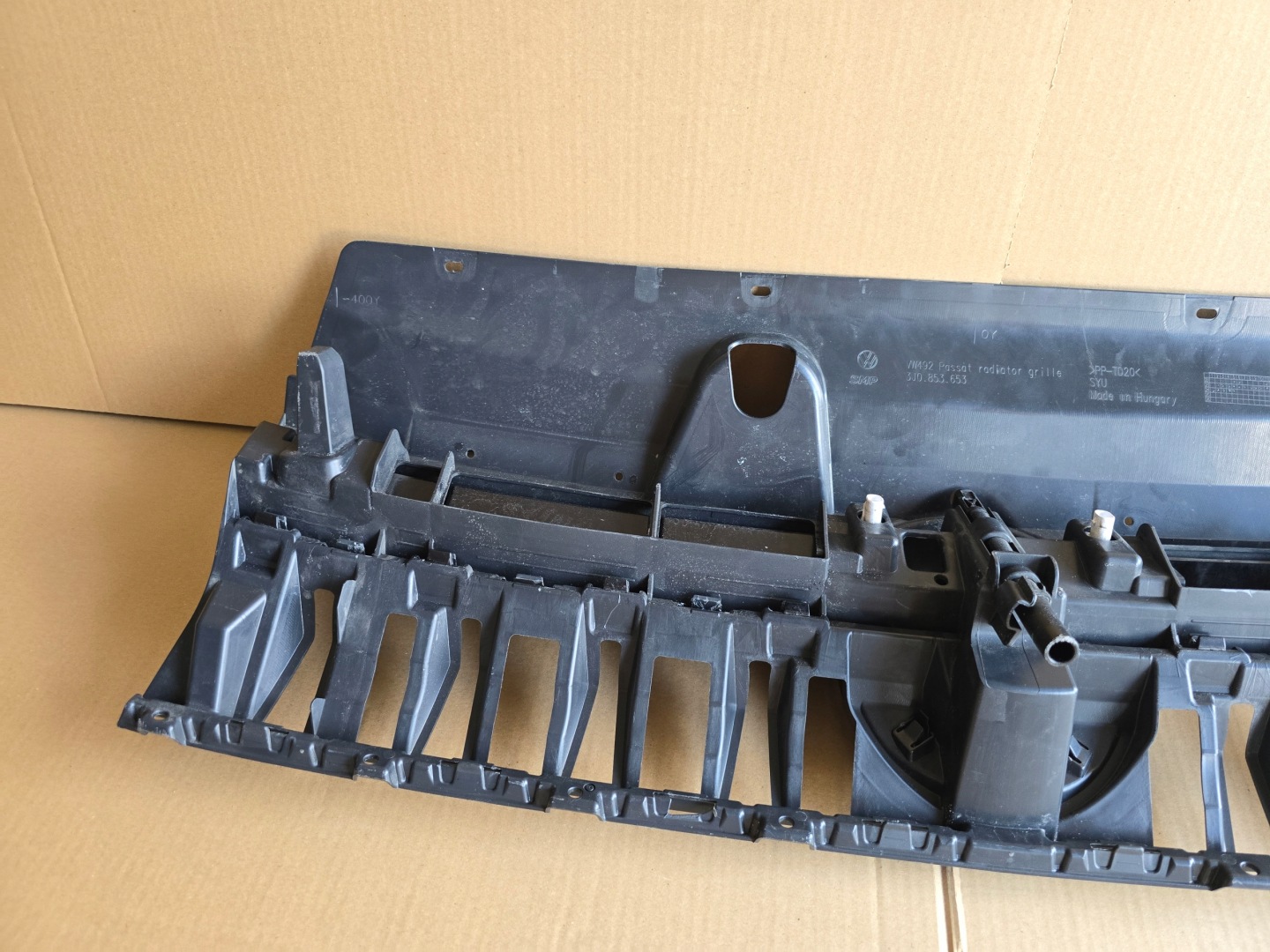 VW Passat B9 Kühlergrill FRONTGRILL Kühlergitter 3J0853653 - Thumbnail 4