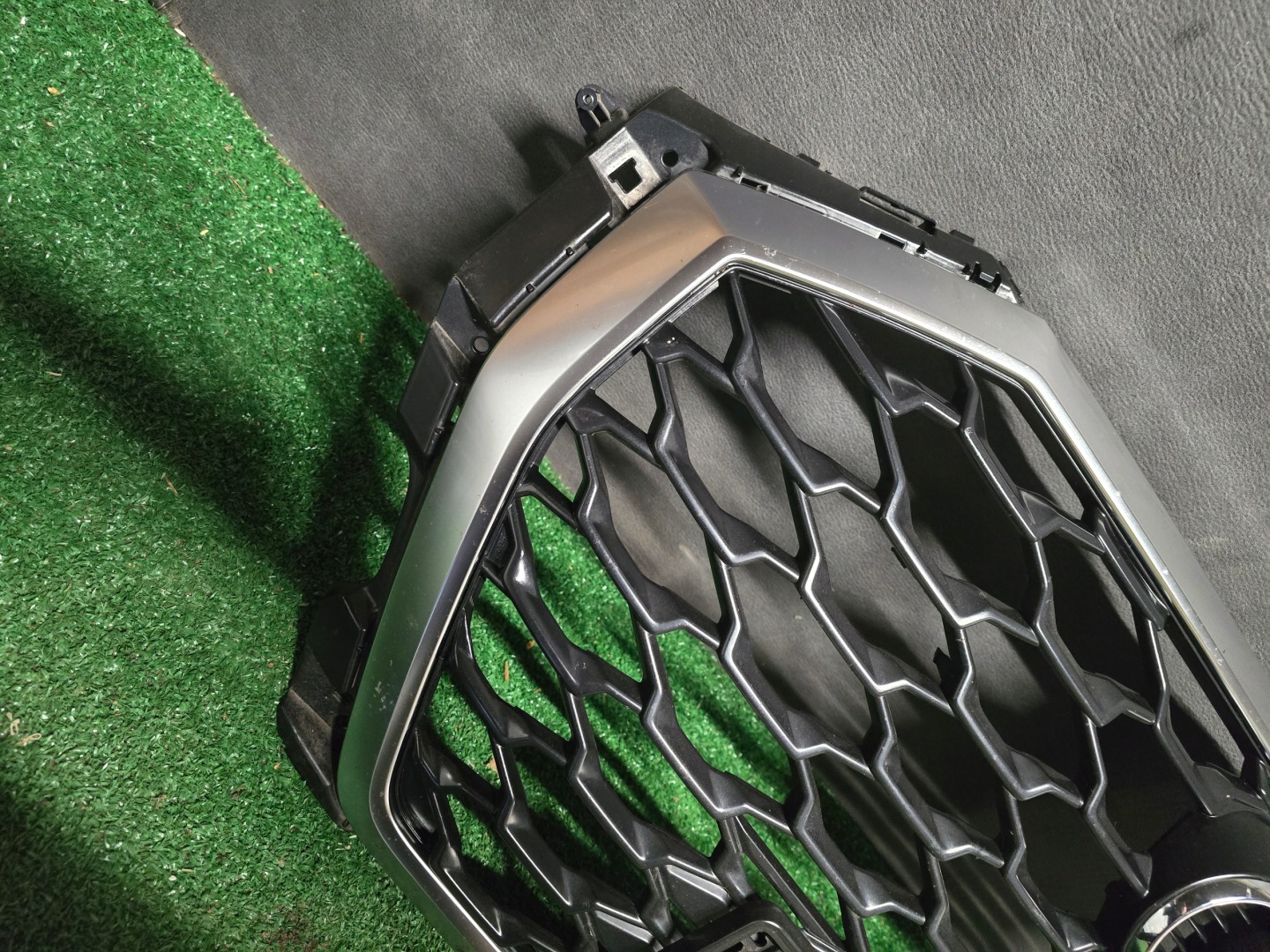 Audi Q3 Kühlergrill FRONTGRILL Kühlergitter - Thumbnail 5