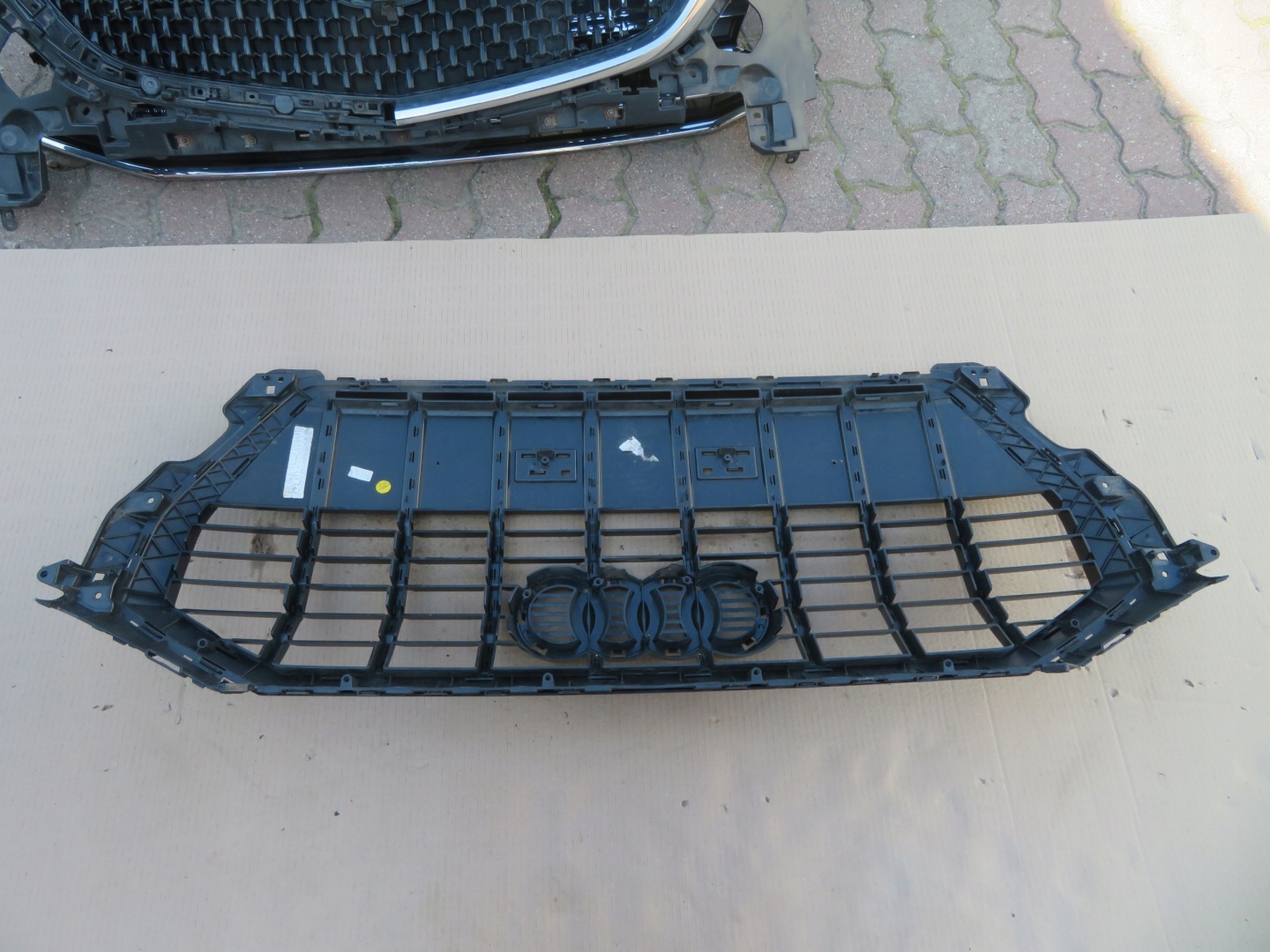 Audi Q3 Kühlergrill FRONTGRILL Kühlergitter 83A853651EF - Thumbnail 12