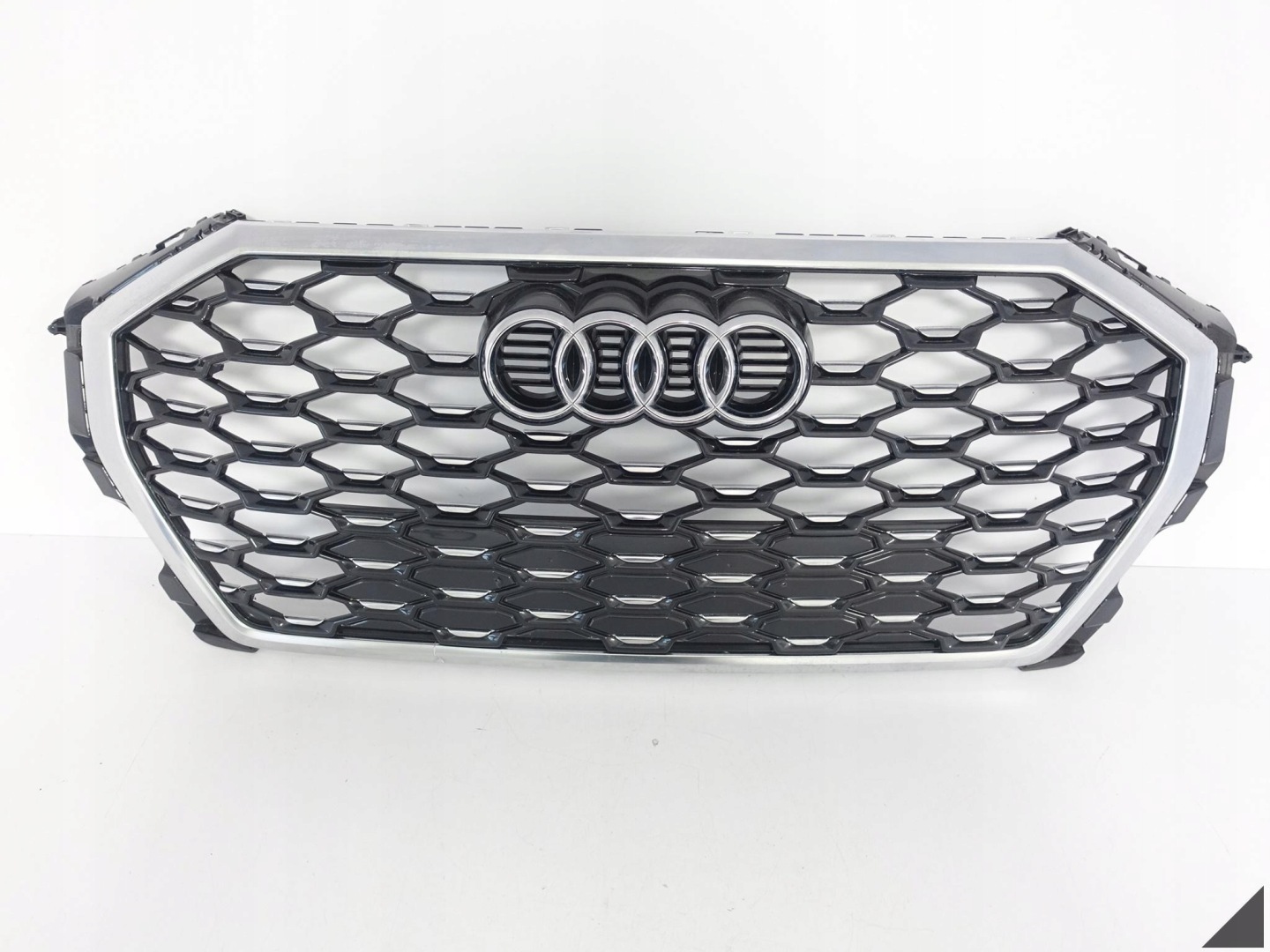 Audi Q3 Kühlergrill FRONTGRILL Kühlergitter 83F853651 - Thumbnail 1
