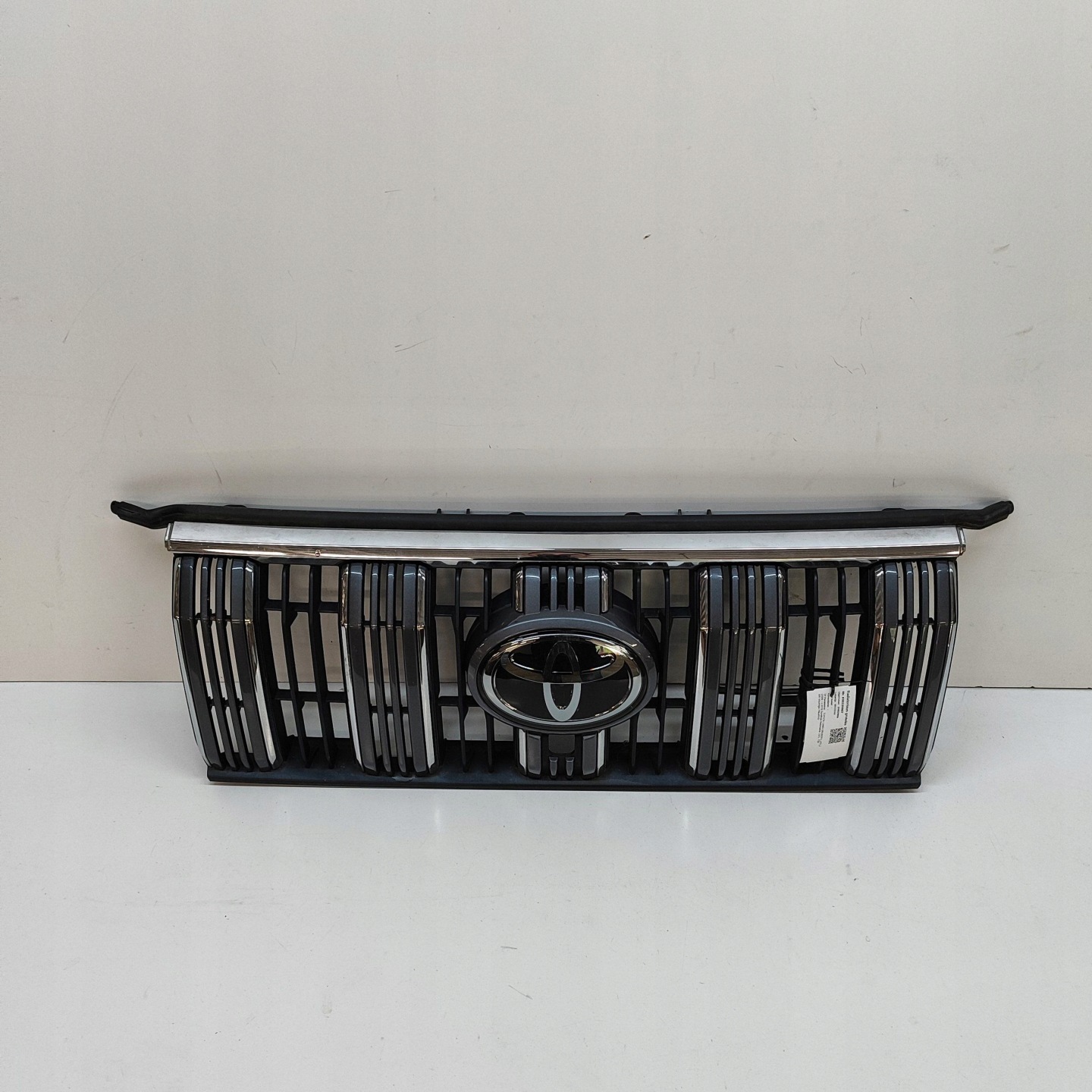 Toyota Land Cruiser J8/J10/J20 J8 Kühlergrill FRONTGRILL Kühlergitter 5311160B20 - Thumbnail 1