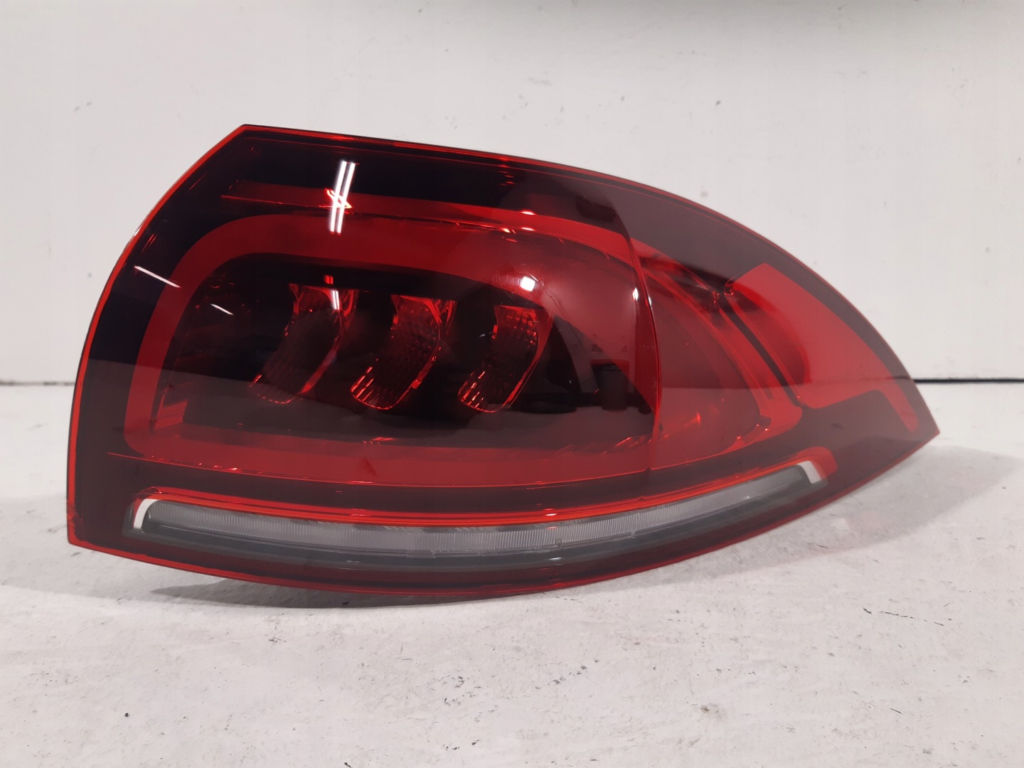 Mercedes-Benz GLE W167 Rückleuchte A1679060707 Rearlamp - Thumbnail 1