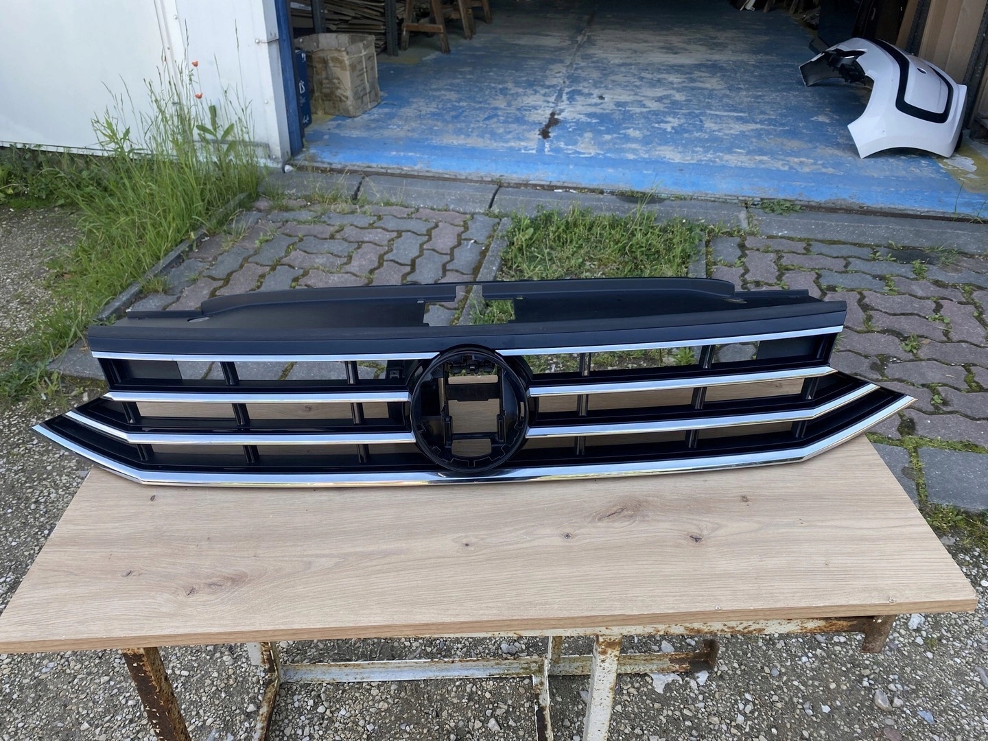 VW Passat B8 Kühlergrill FRONTGRILL Kühlergitter 3G0853653DJ - Thumbnail 1