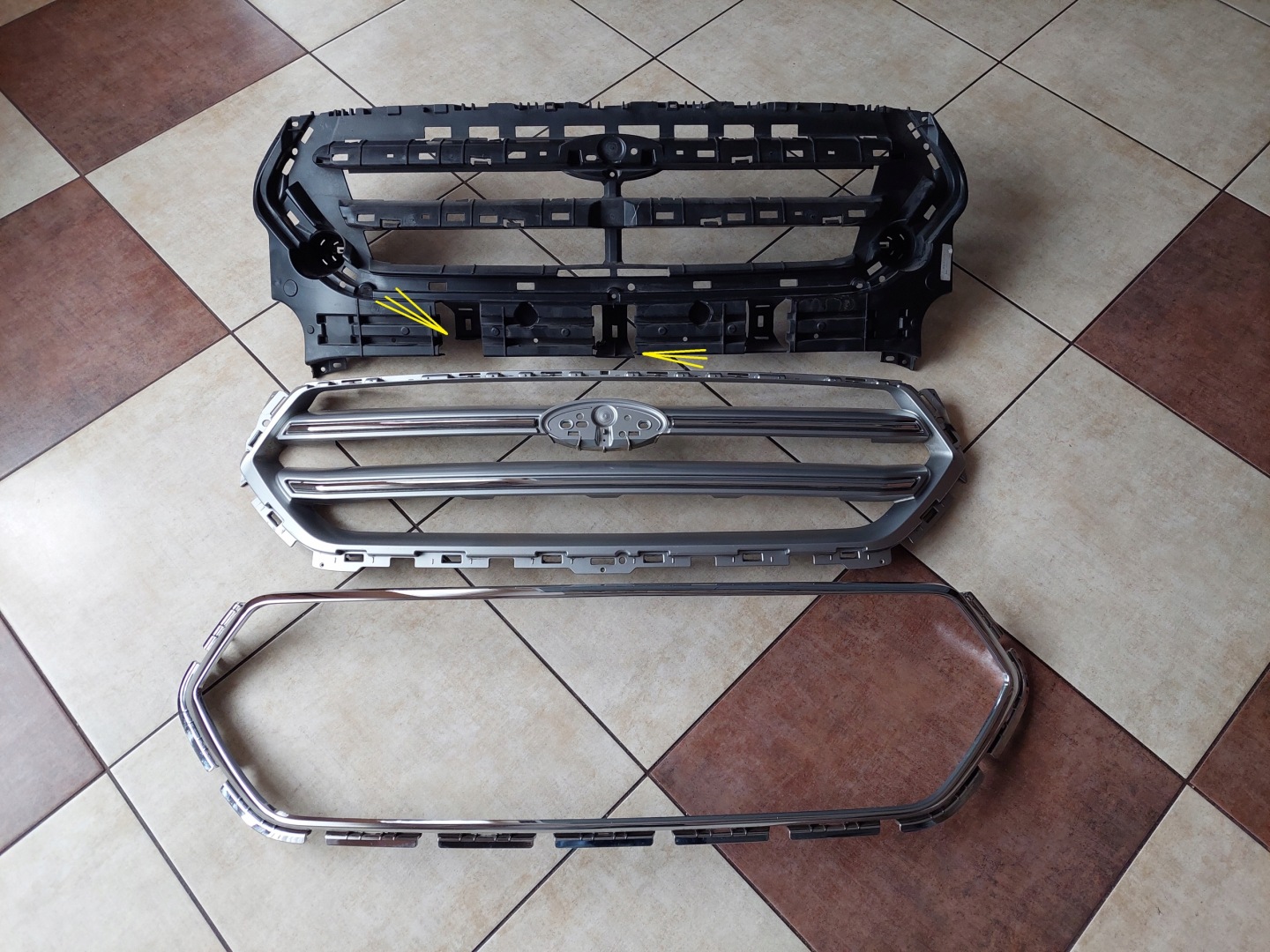 Ford Kuga II Mk2 Kühlergrill FRONTGRILL Kühlergitter - Thumbnail 1