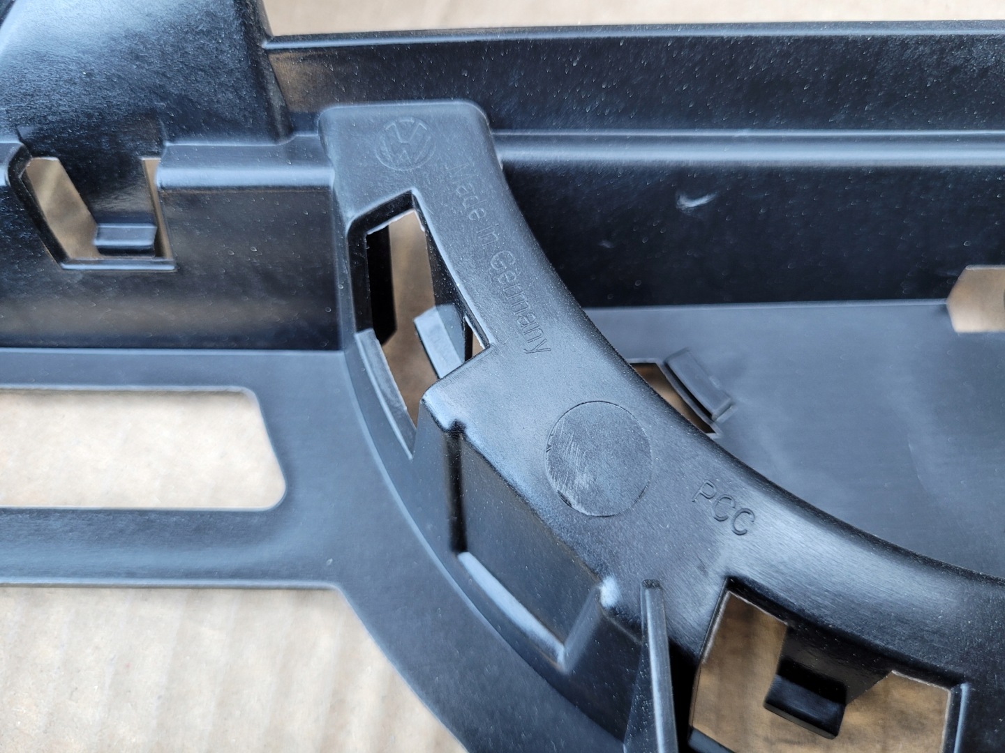VW Transporter T7 Kühlergrill FRONTGRILL Kühlergitter 7T0807381C - Thumbnail 9