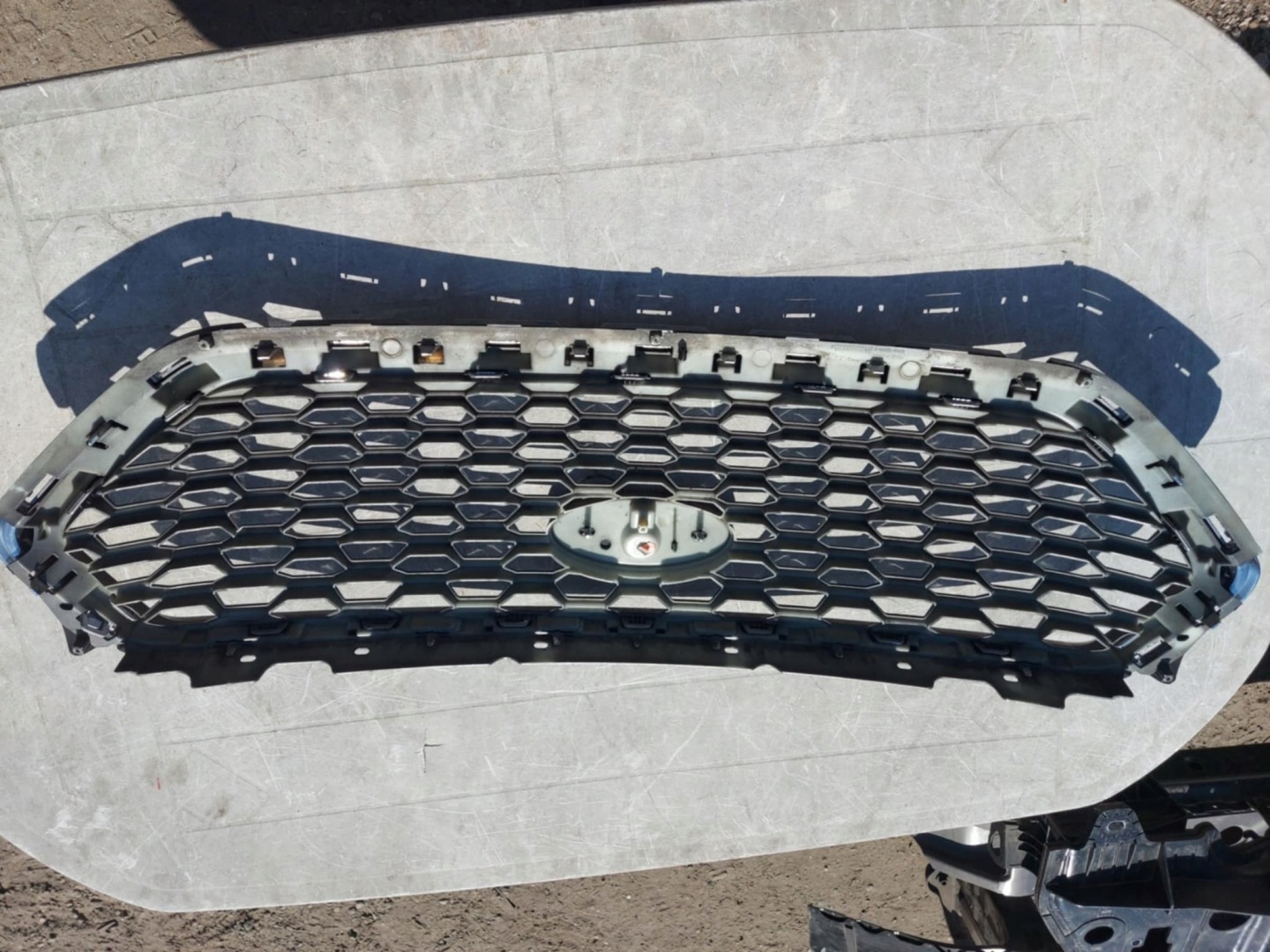 Ford Kuga II Mk2 Kühlergrill FRONTGRILL Kühlergitter GV448200V - Thumbnail 2